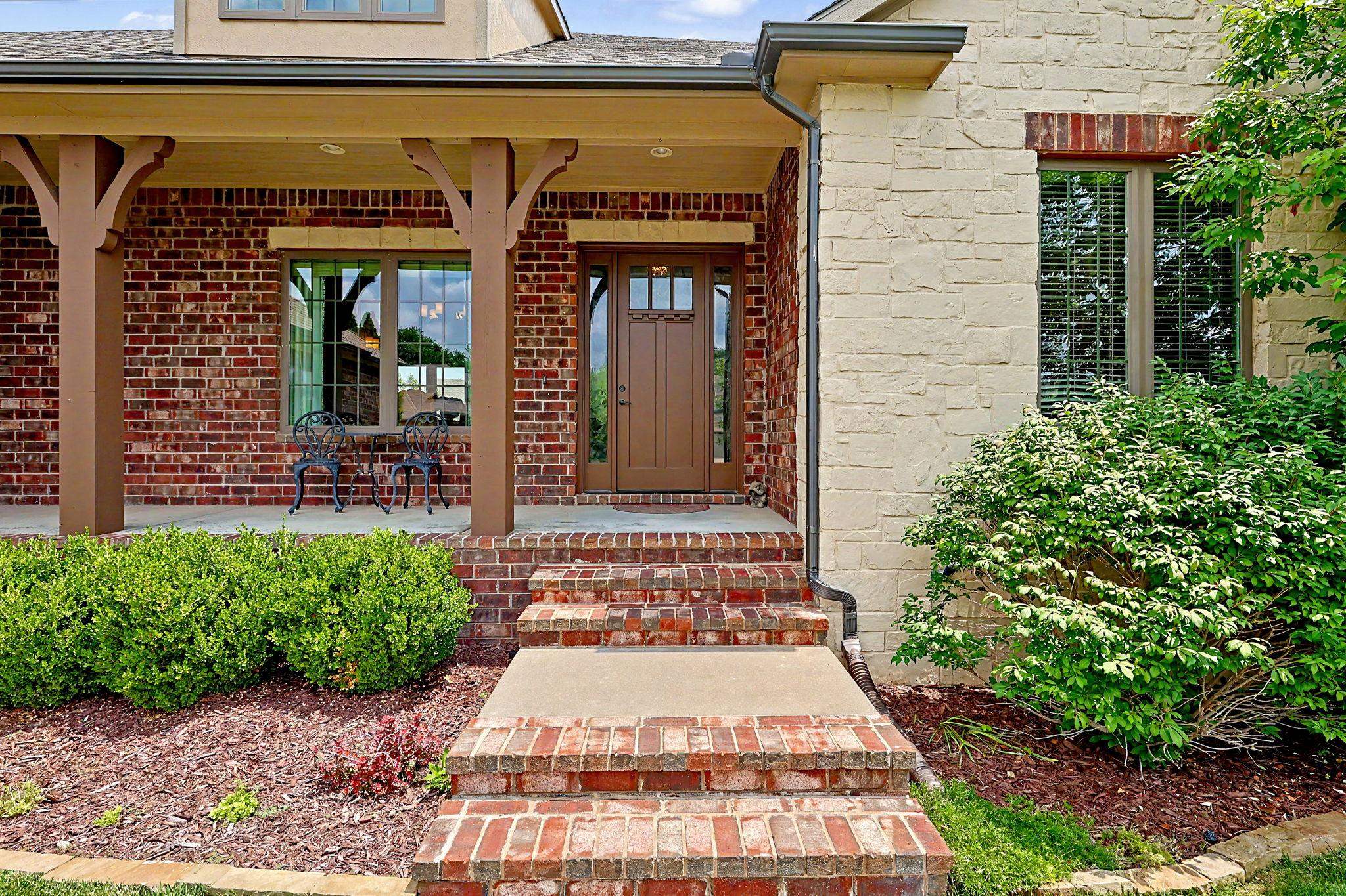 1610 N Graystone Property Photo 3