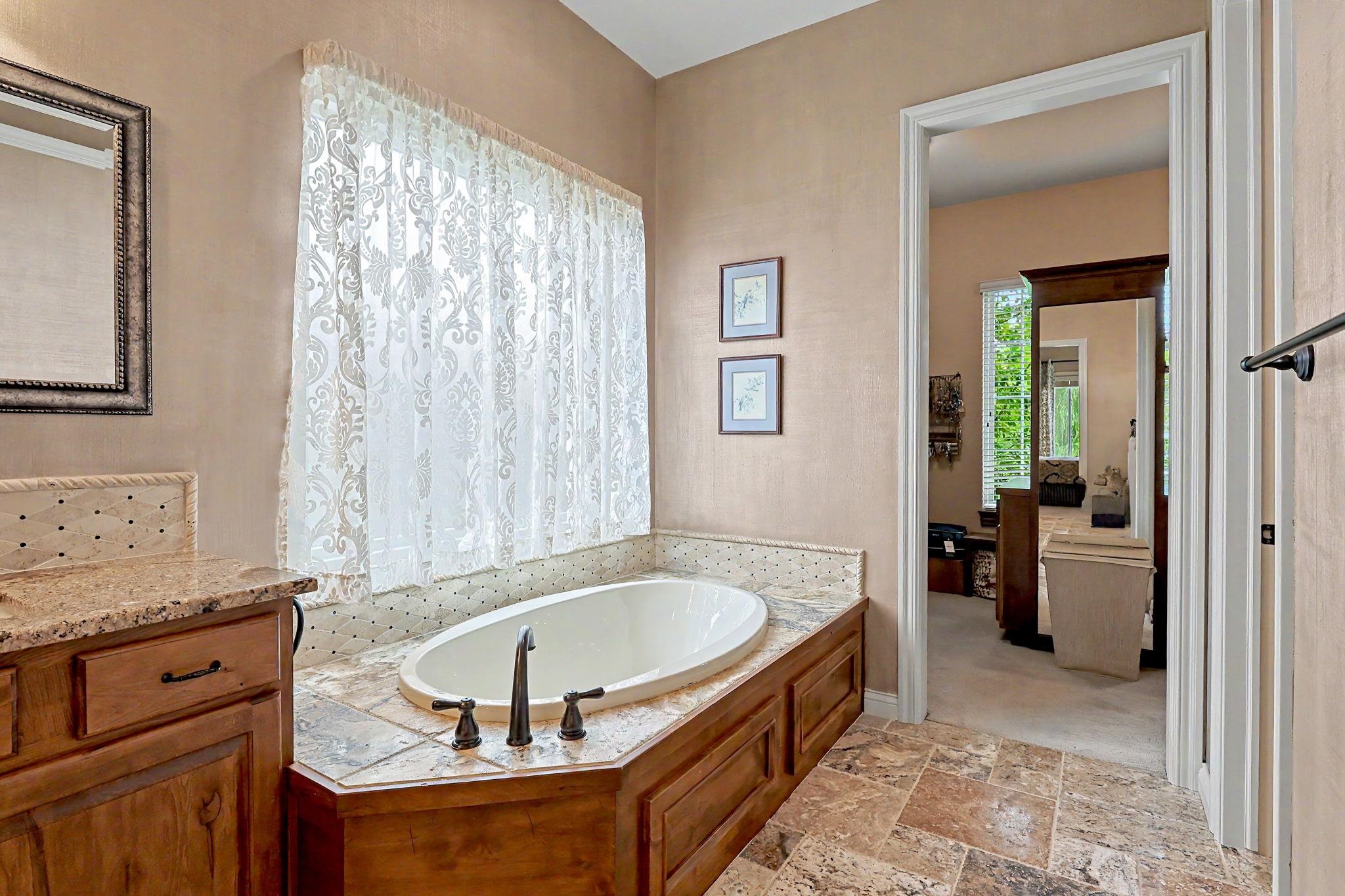 1610 N Graystone Property Photo 23