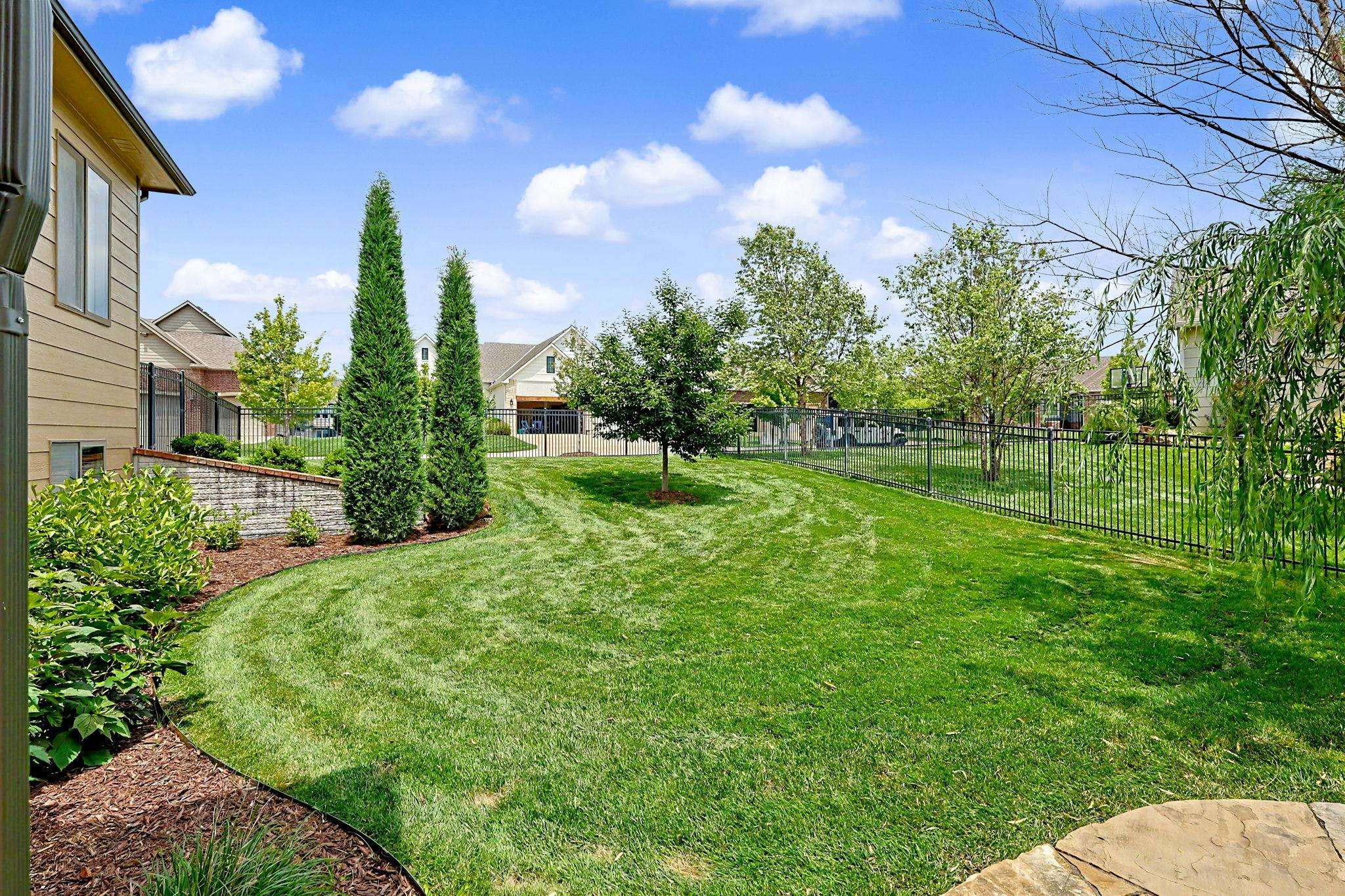1610 N Graystone Property Photo 34