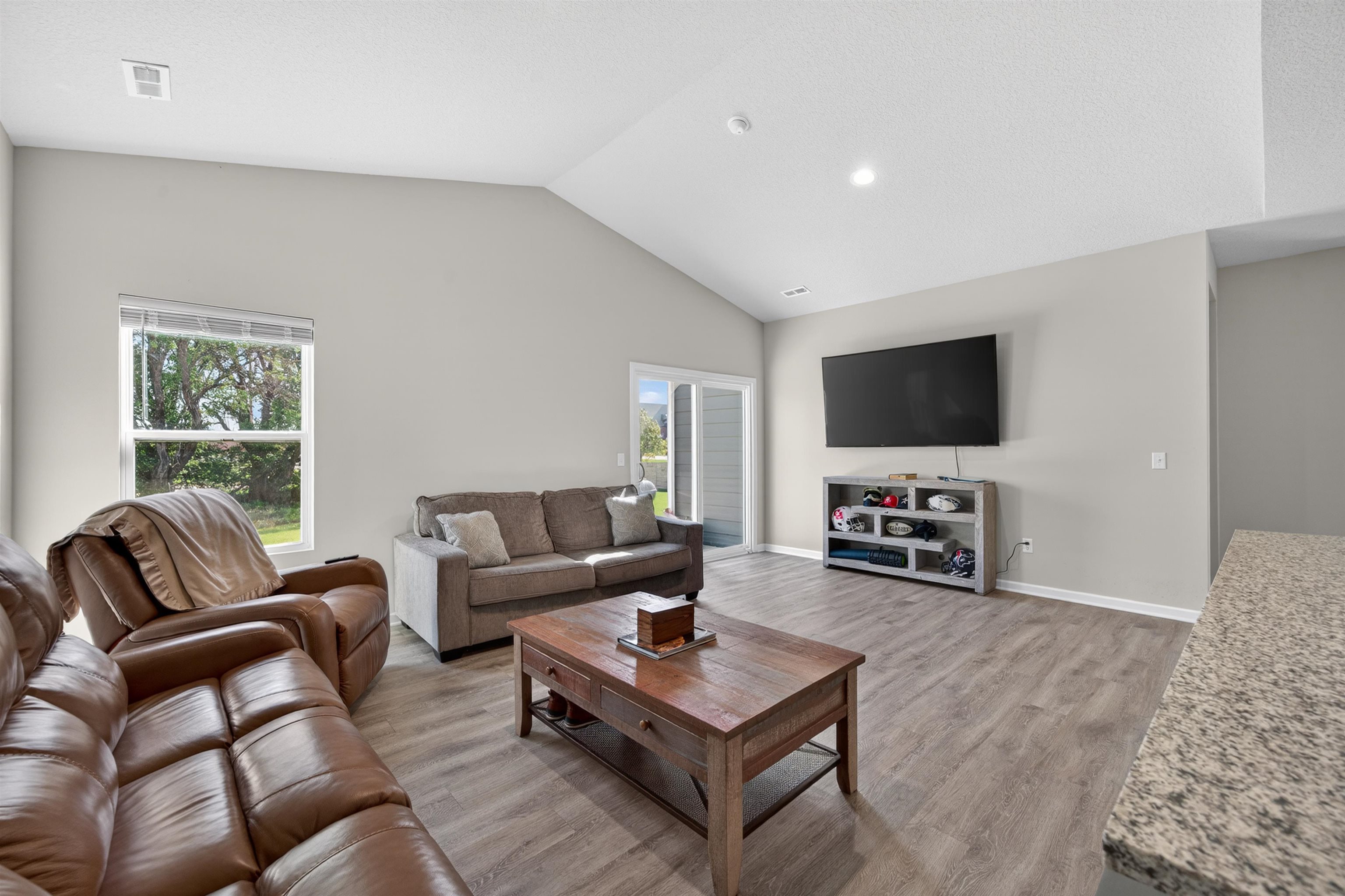 1604 Casey Cir Property Photo 18