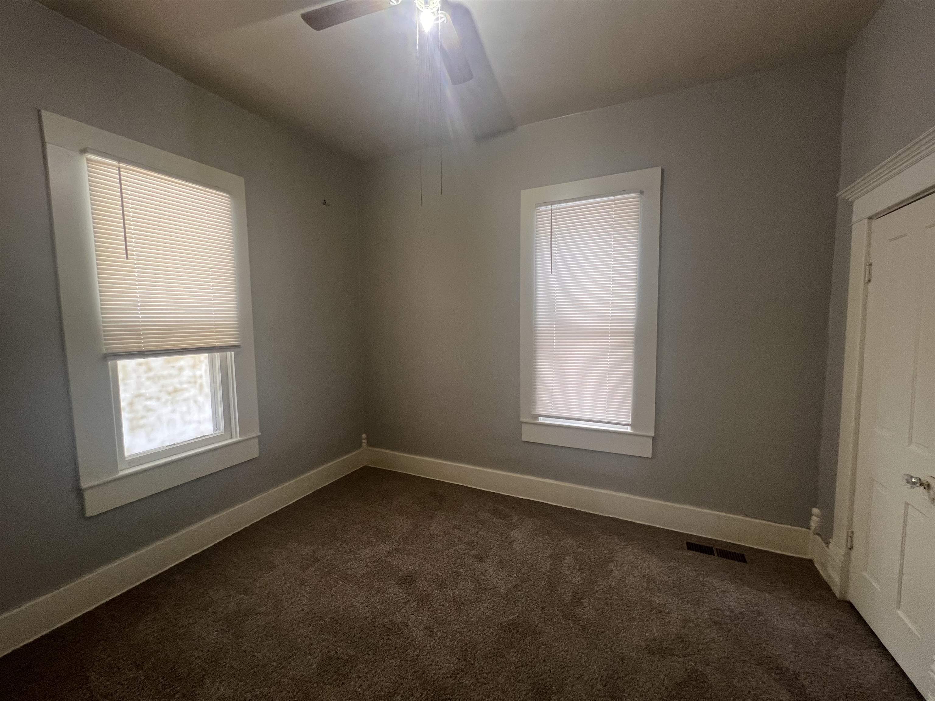 615 N Custer Property Photo 8