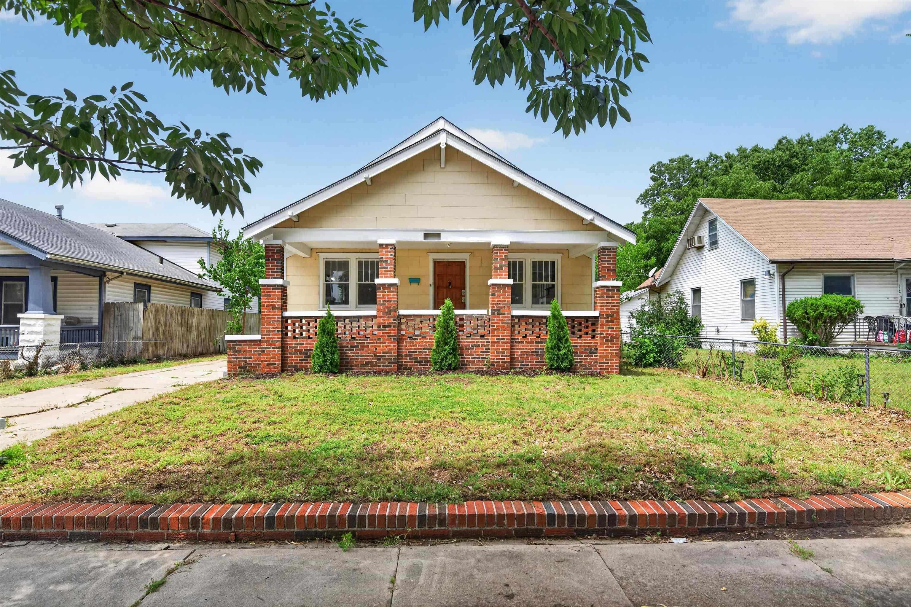 1957 S Market Property Photo 1