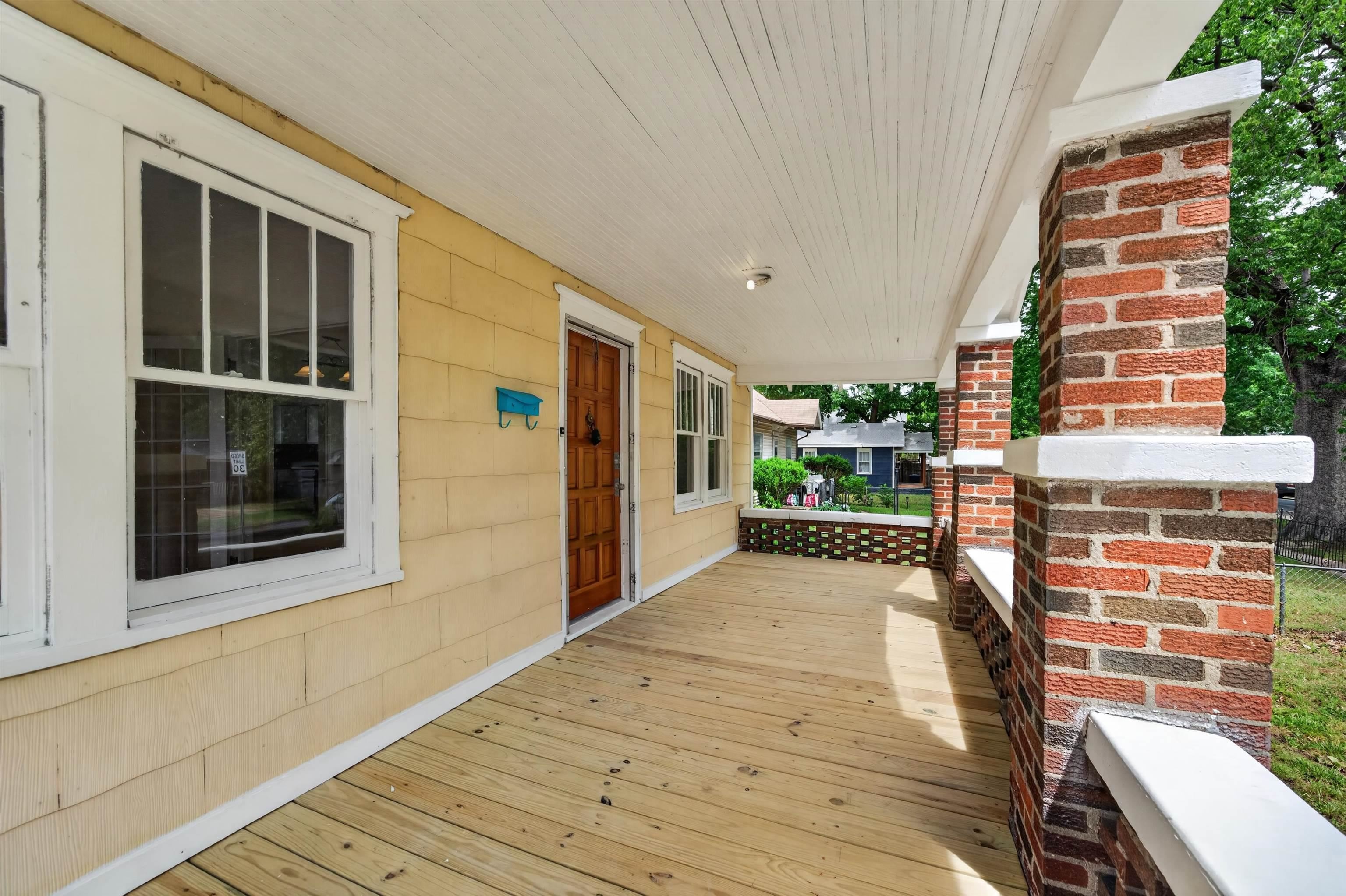 1957 S Market Property Photo 2