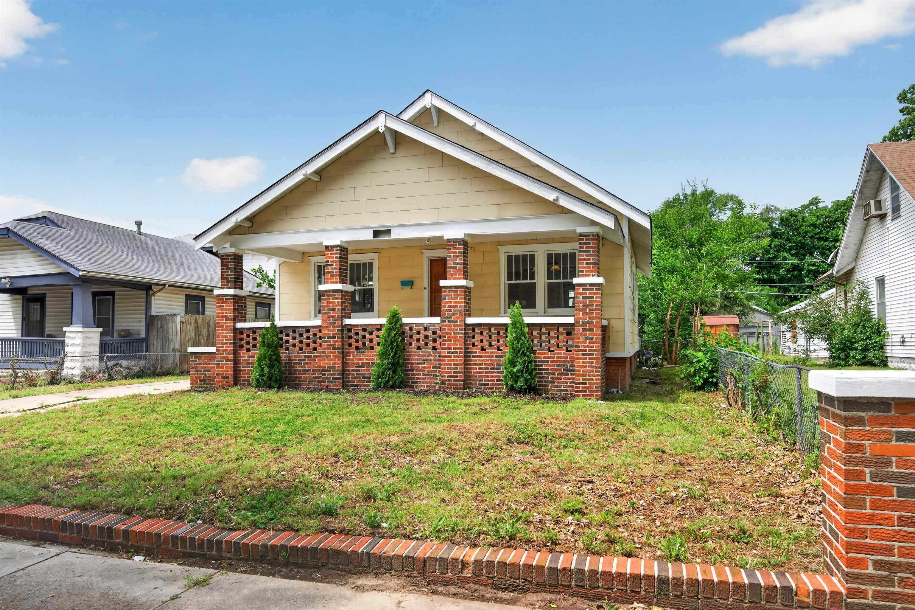 1957 S Market Property Photo 3