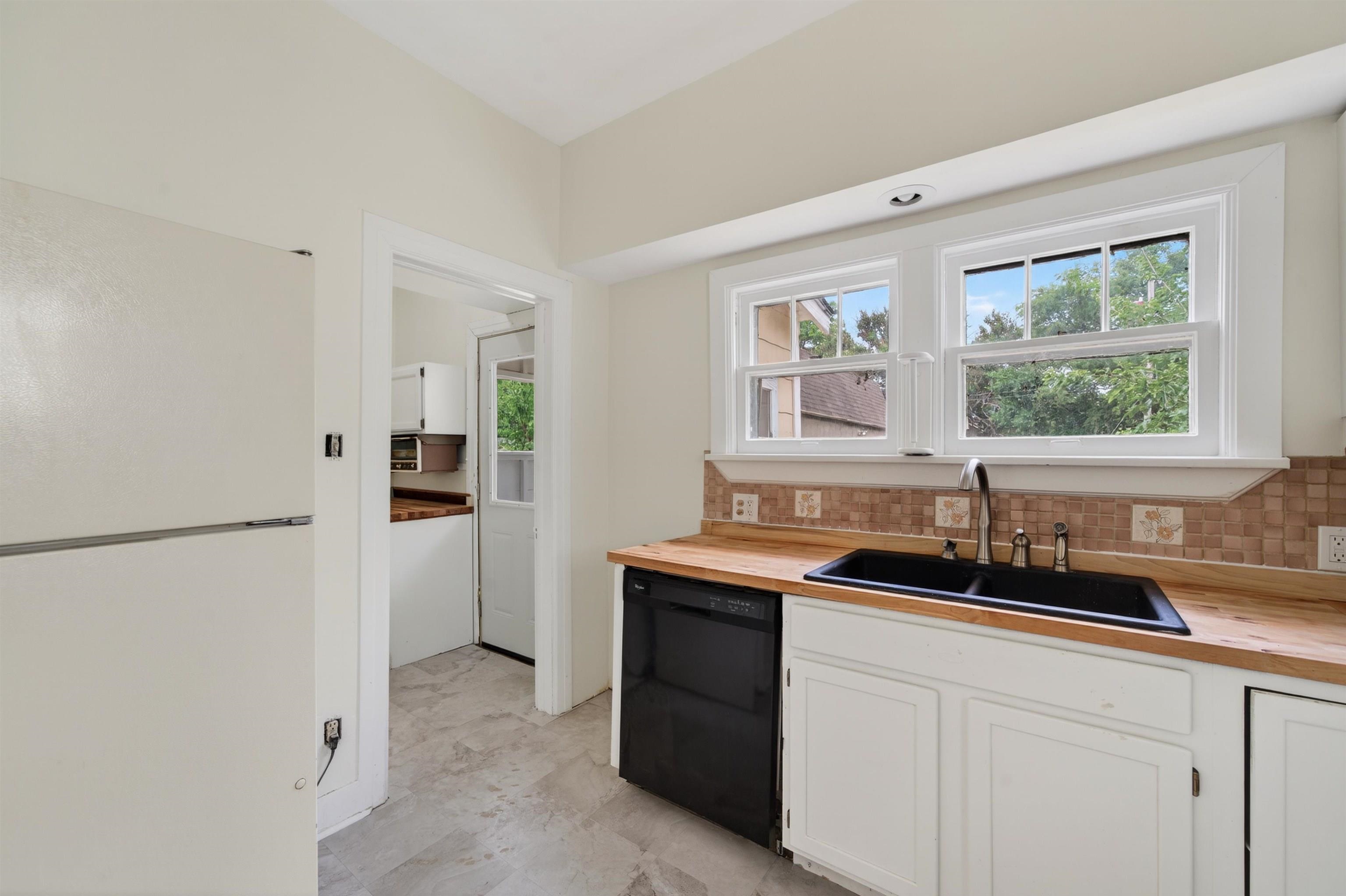 1957 S Market Property Photo 8