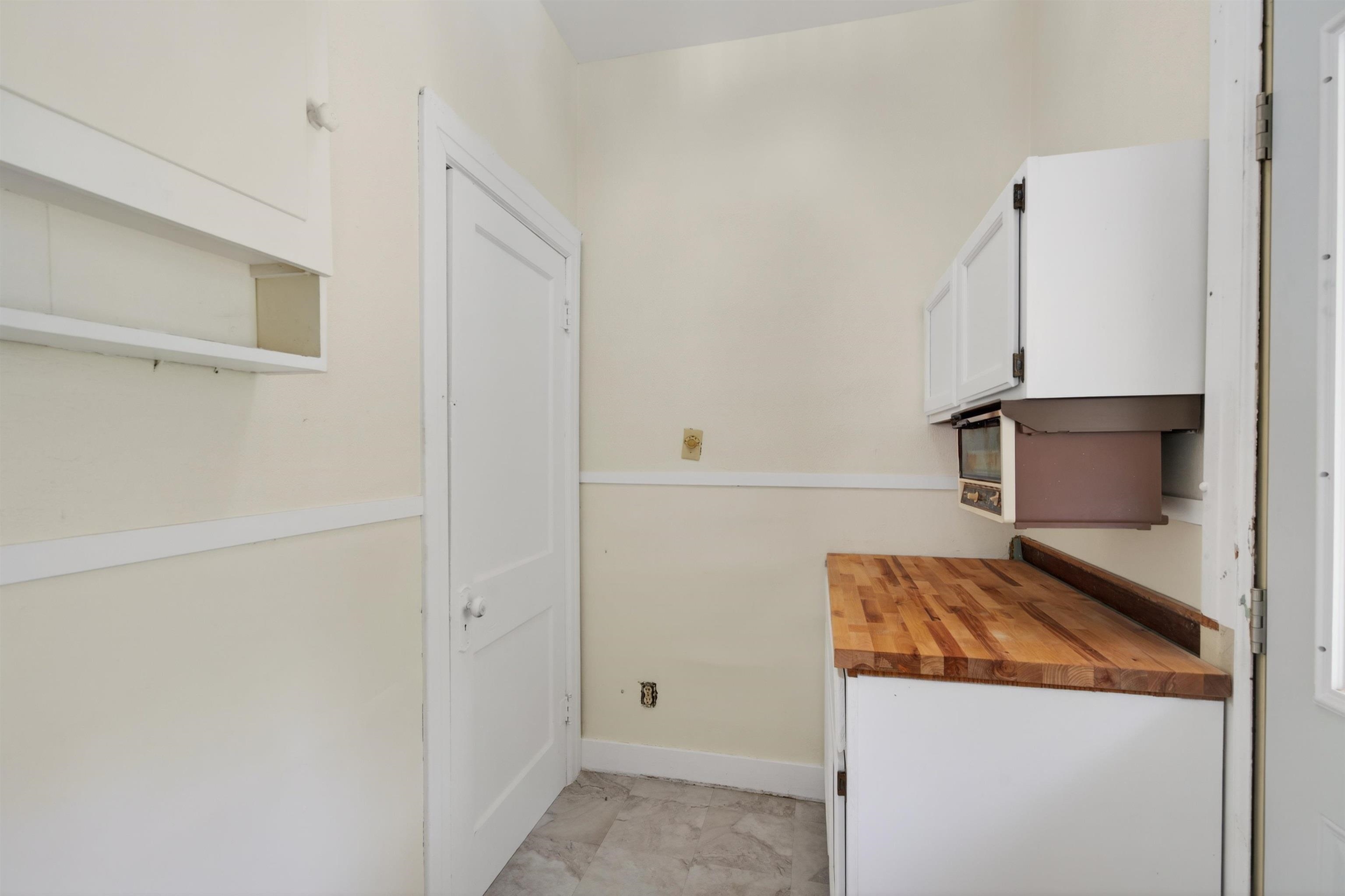 1957 S Market Property Photo 10