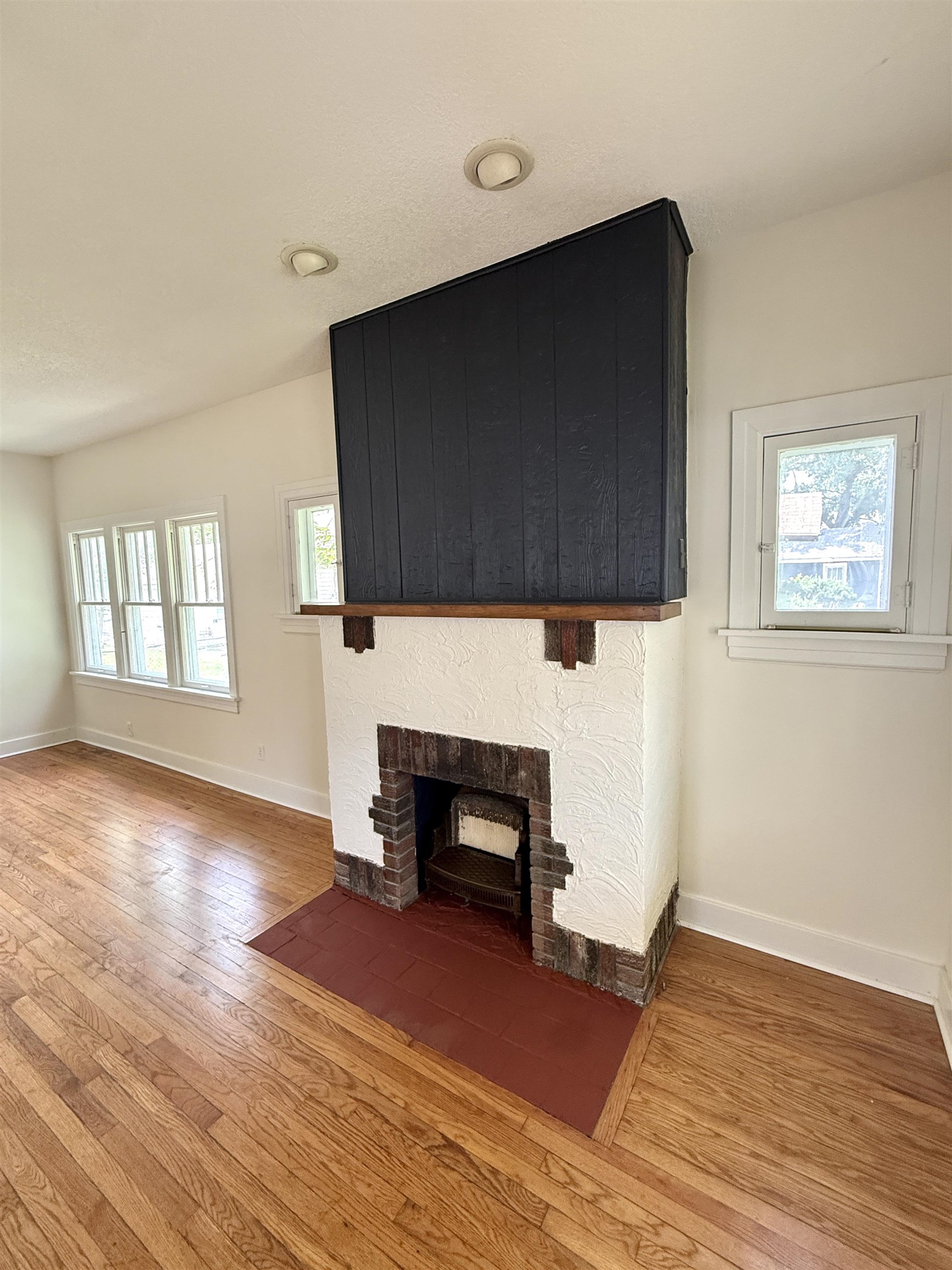 1957 S Market Property Photo 23