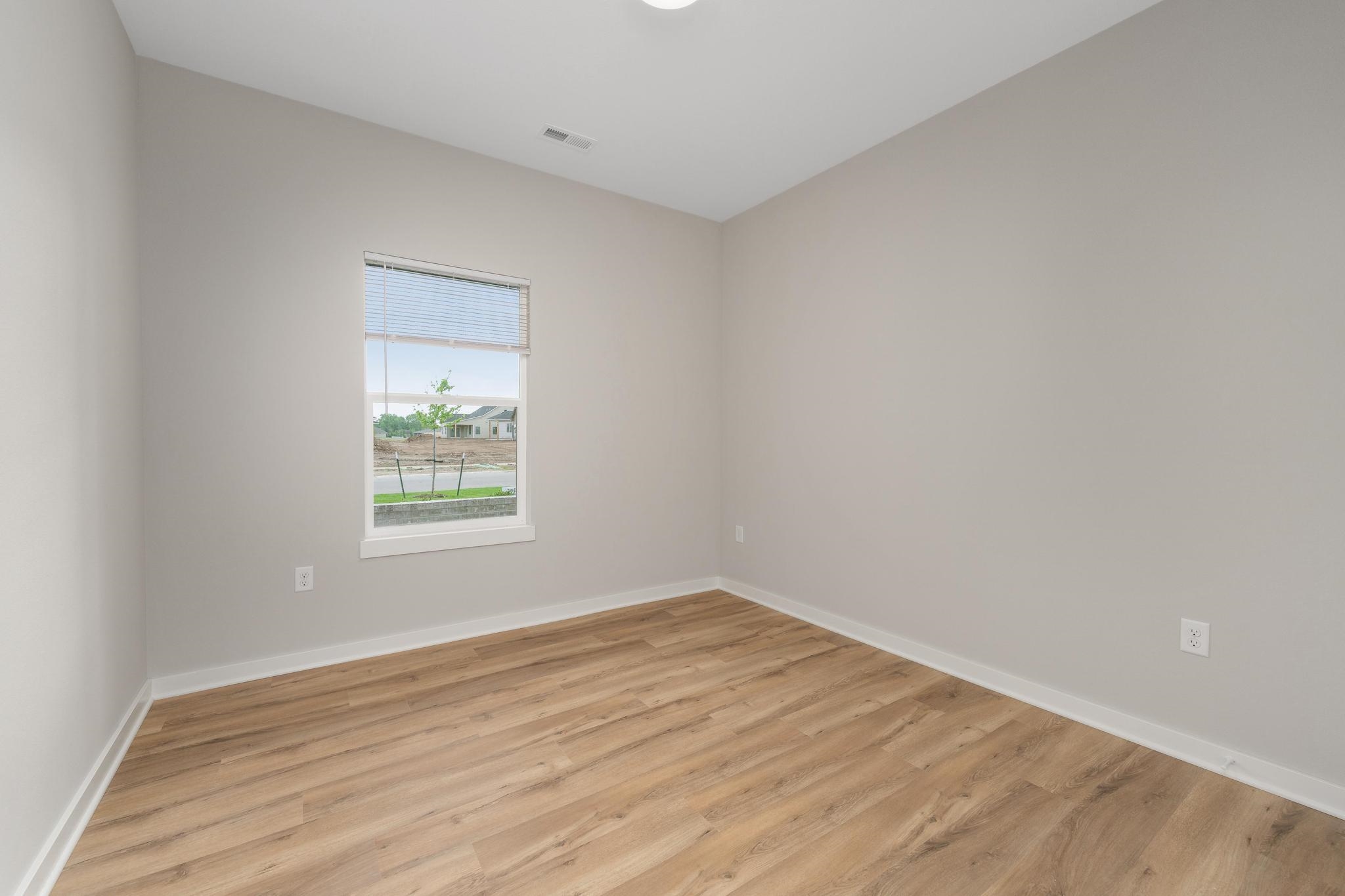 809 N Rainbow Lake St Property Photo 18