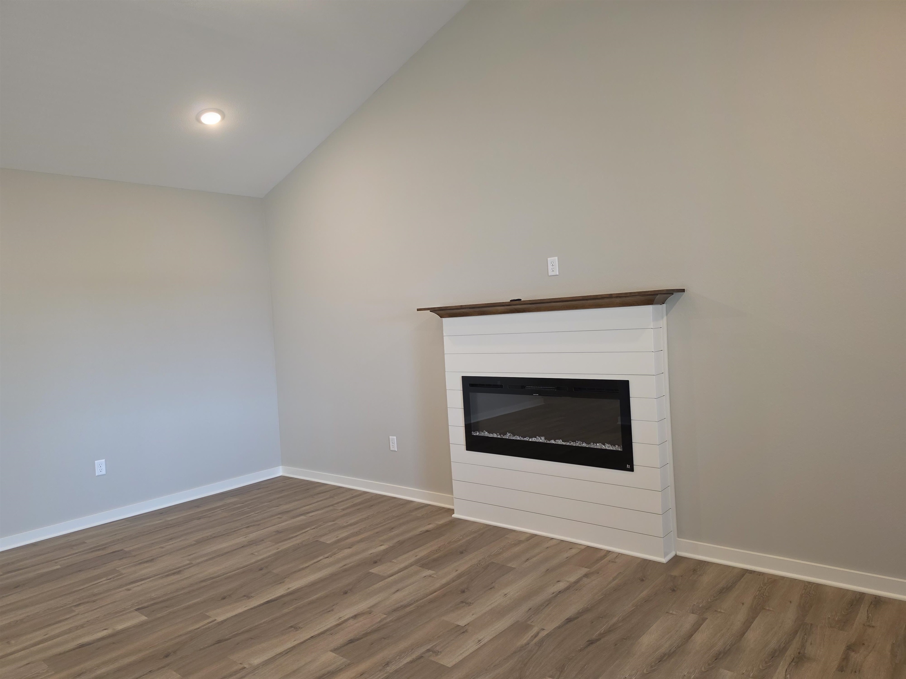 12903 W Thorton St Property Photo 3