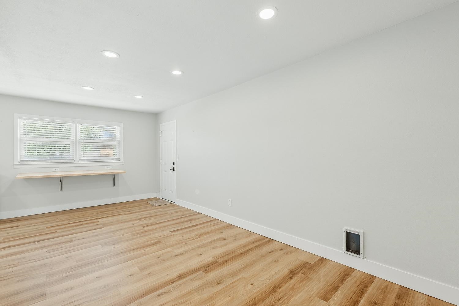 1520 S Andover Rd Property Photo 9