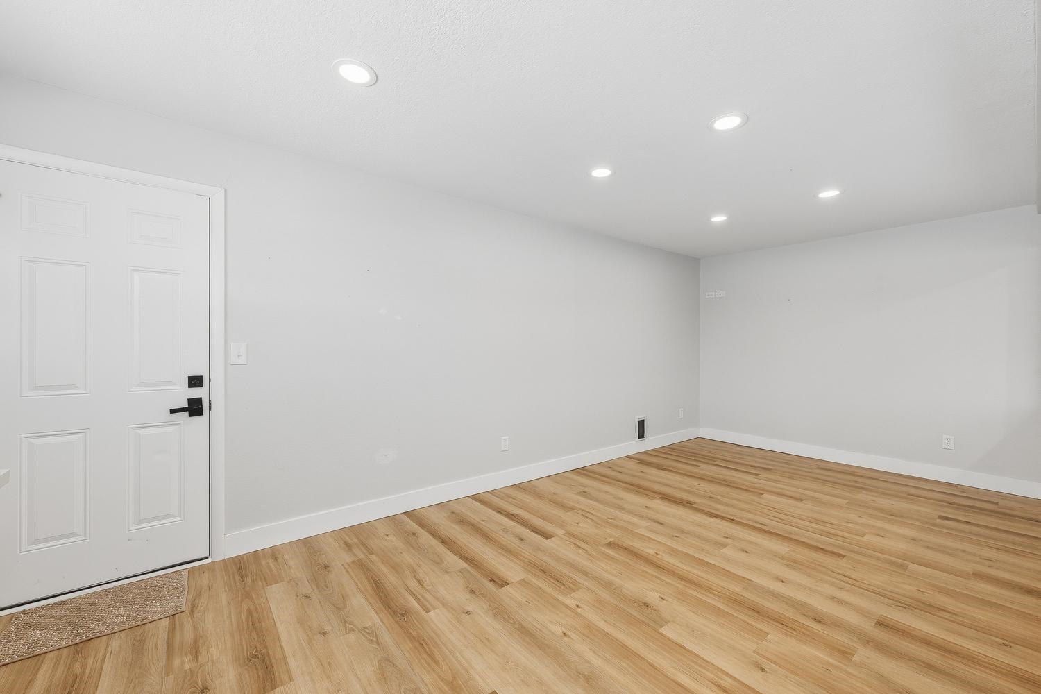 1520 S Andover Rd Property Photo 10