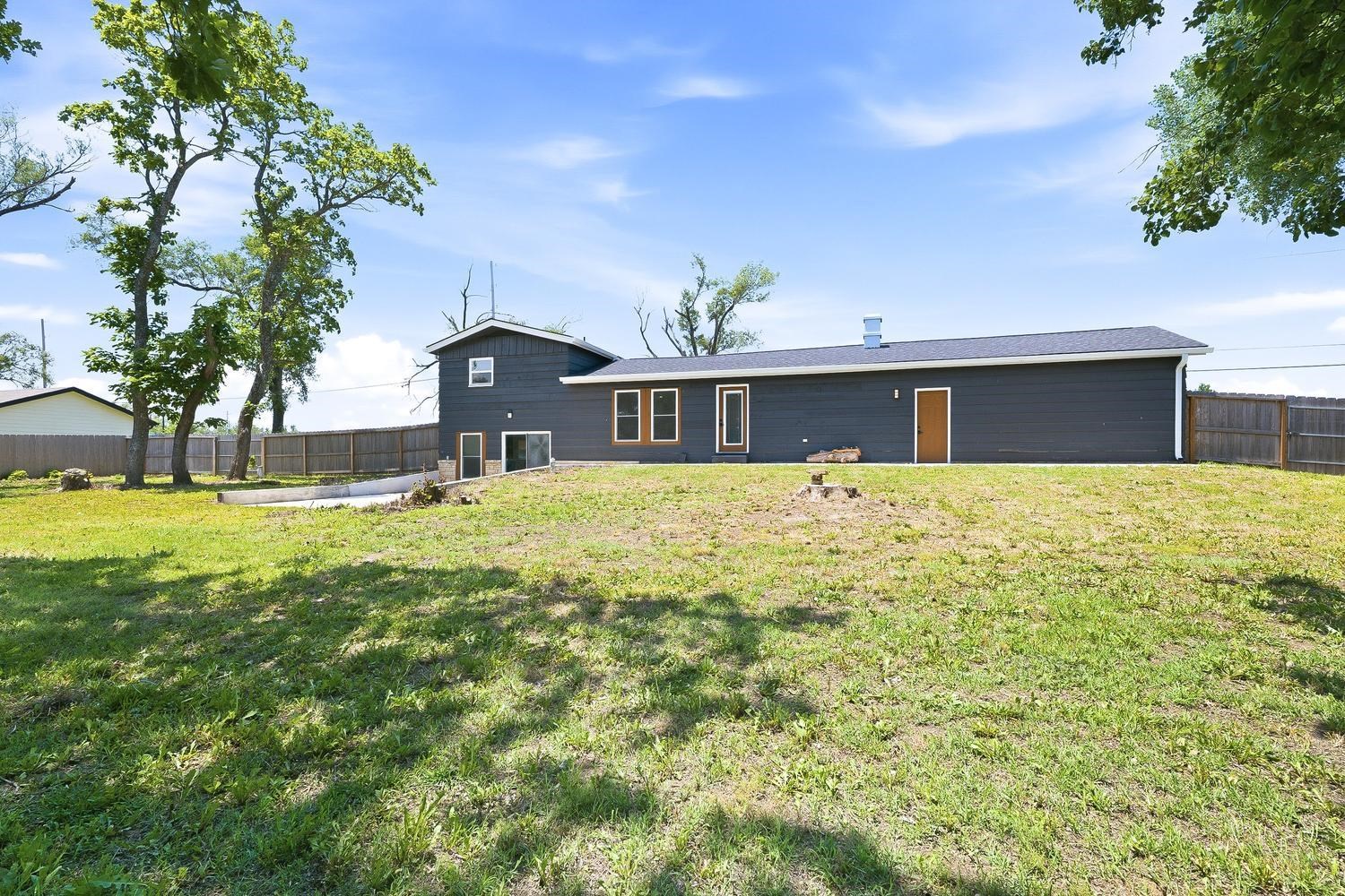 1520 S Andover Rd Property Photo 18