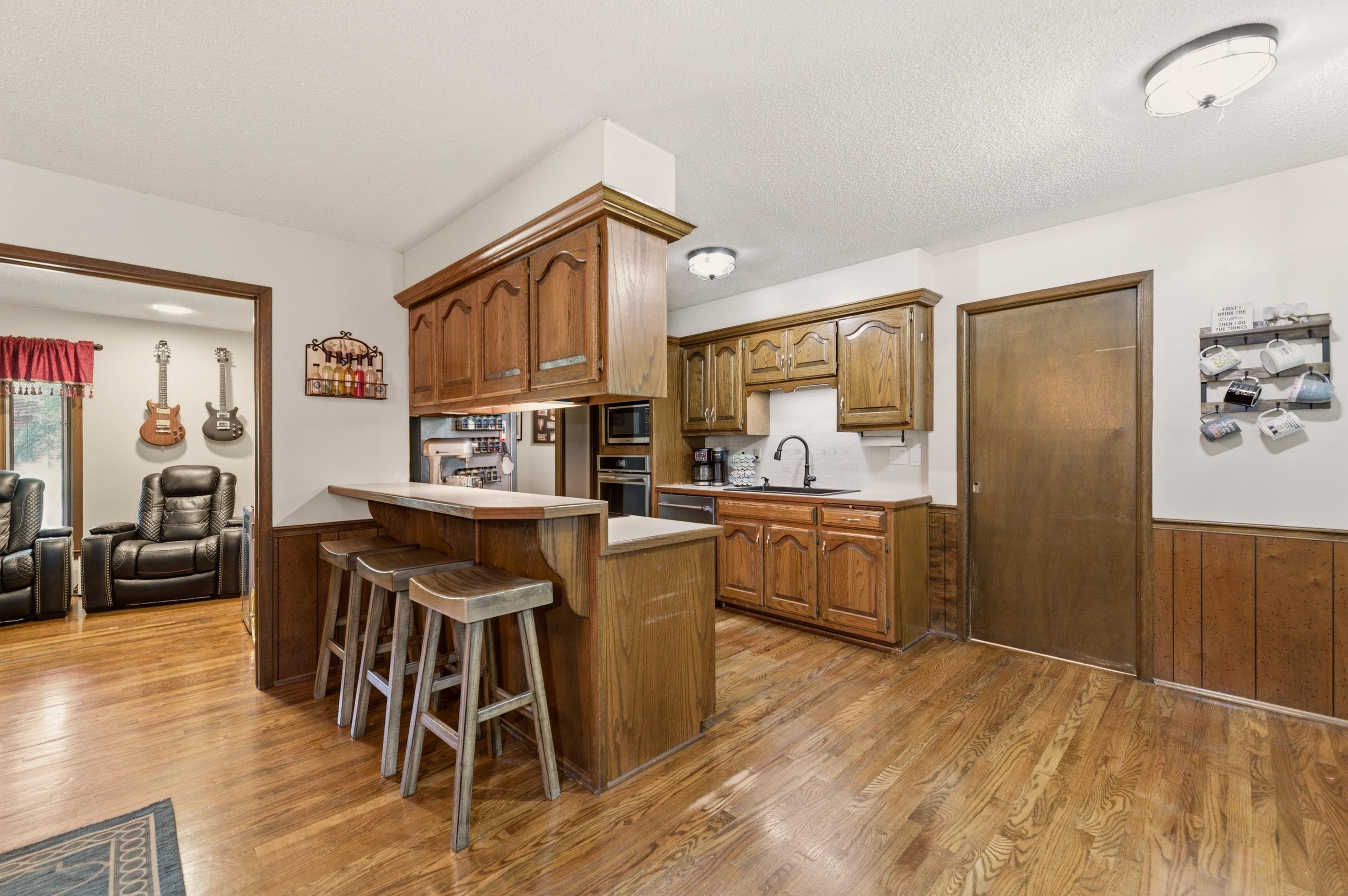 3821 N Porter Ave Property Photo 6