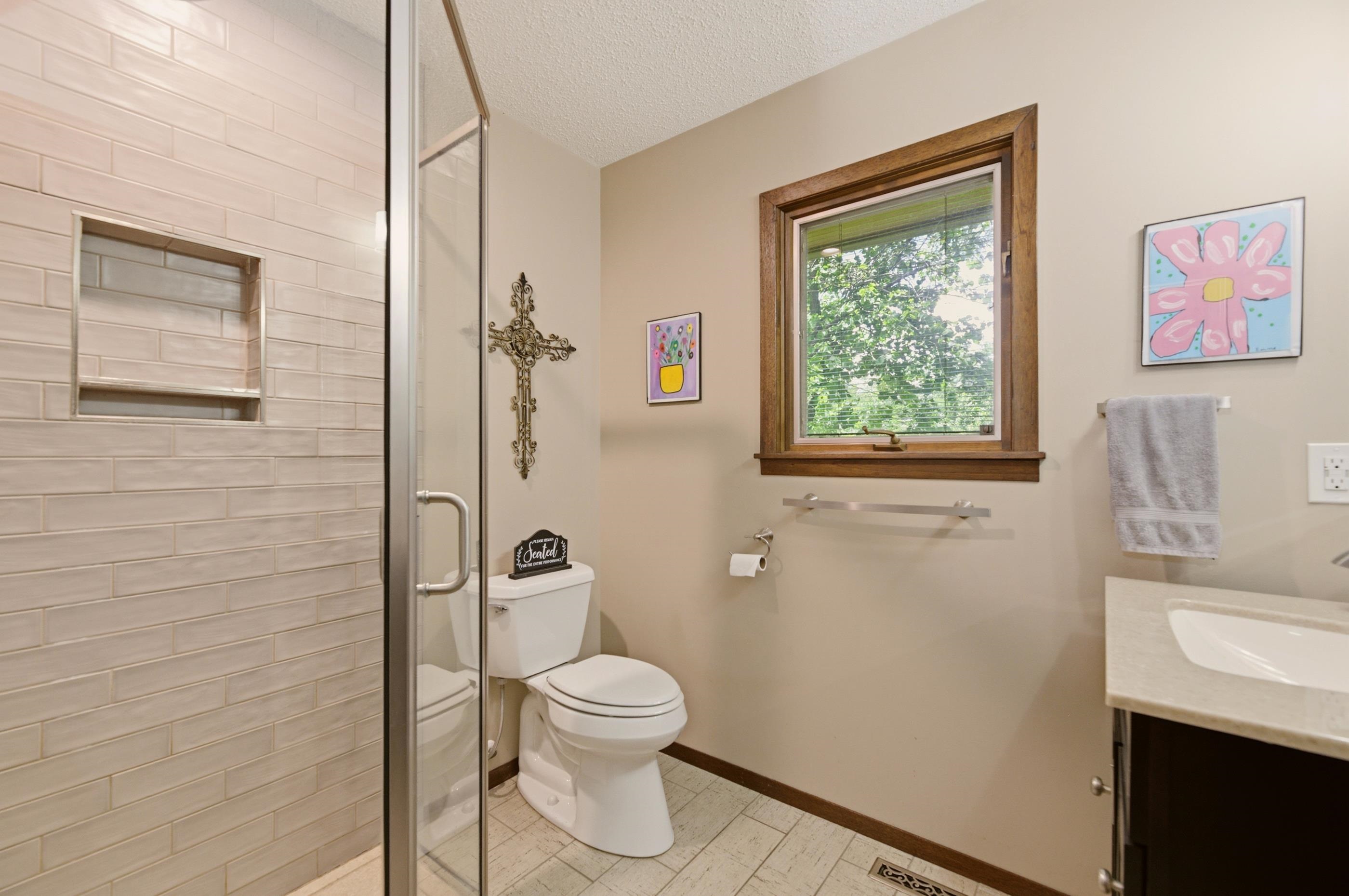 3821 N Porter Ave Property Photo 9