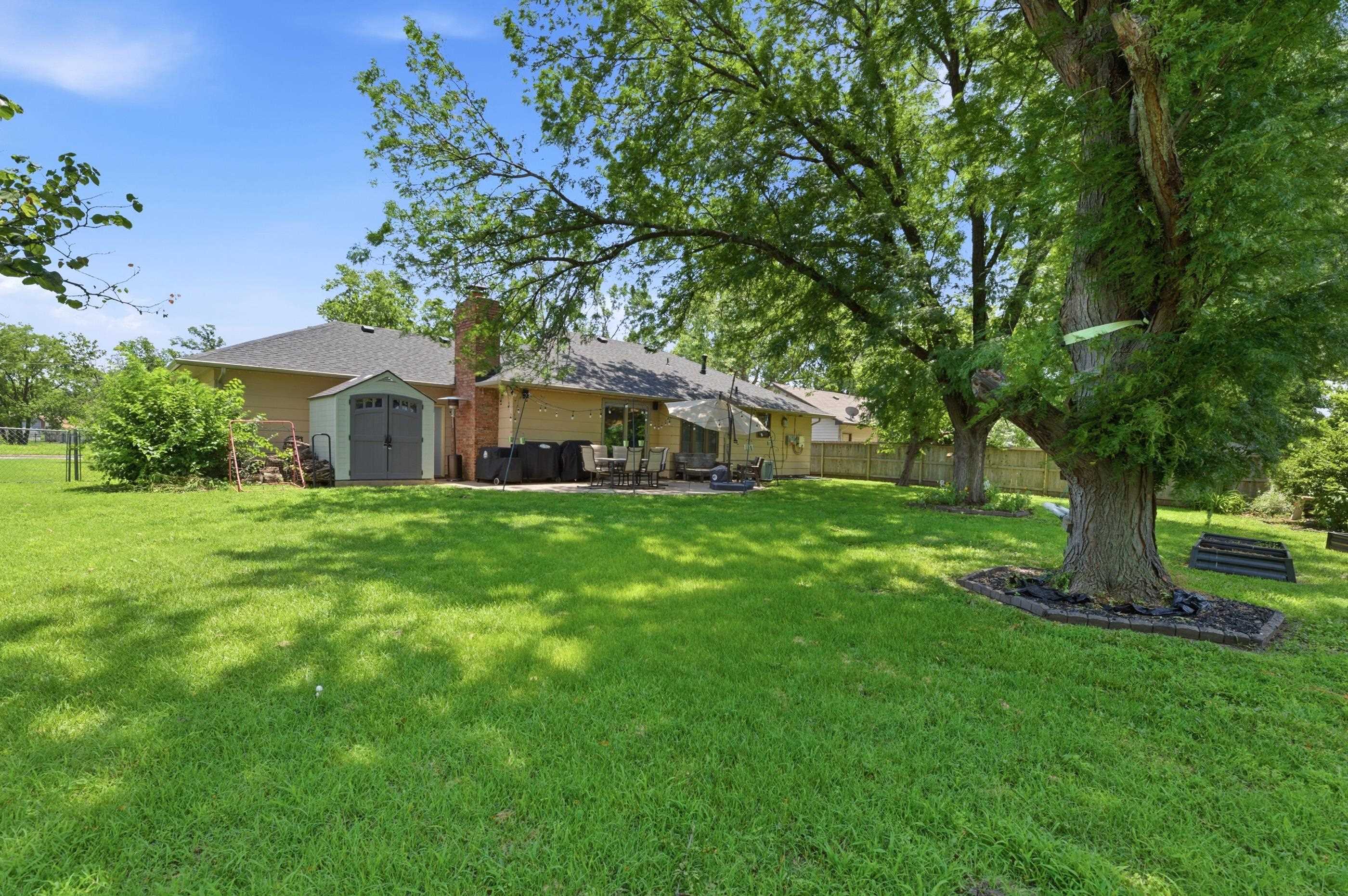 3821 N Porter Ave Property Photo 15