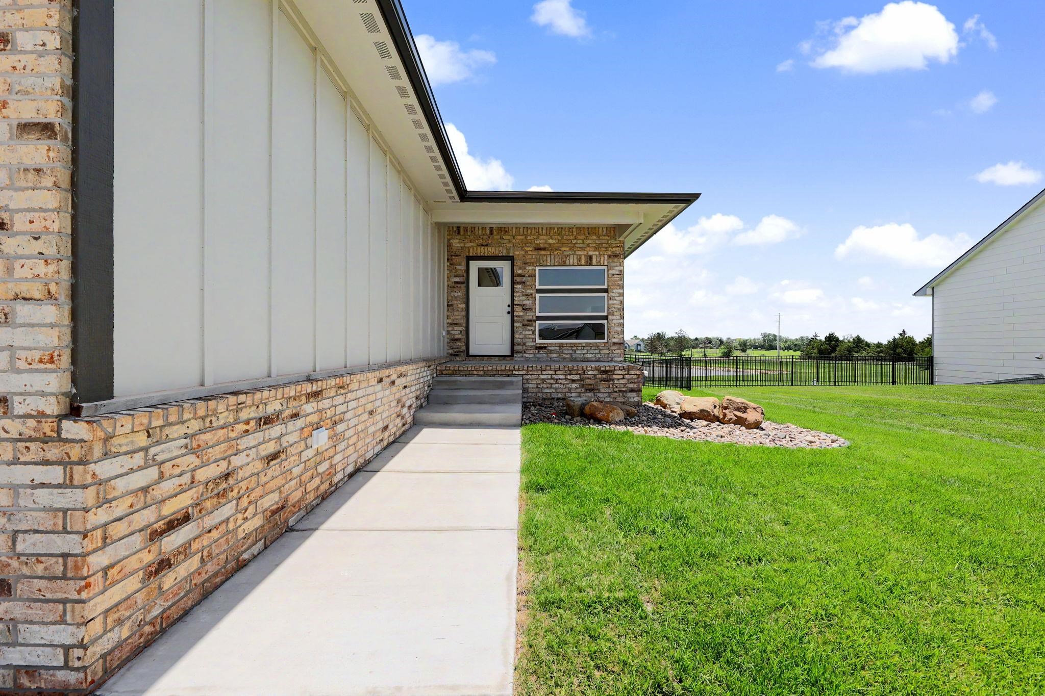 1133 W Trek Cir Property Photo 2