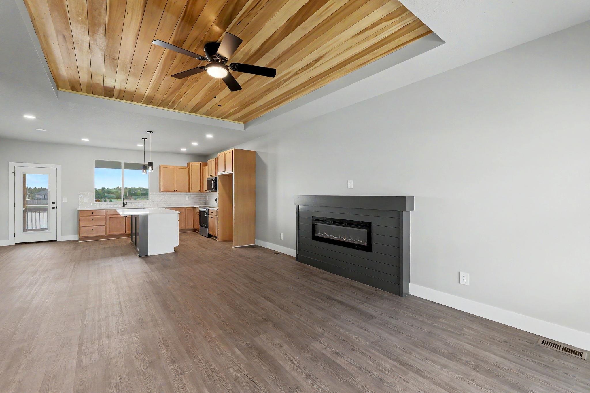 1133 W Trek Cir Property Photo 4