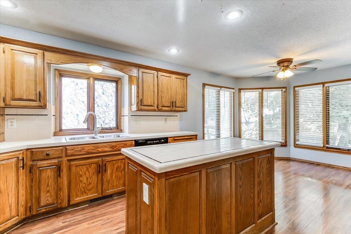 2366 N Vinegate Ct Property Photo 7