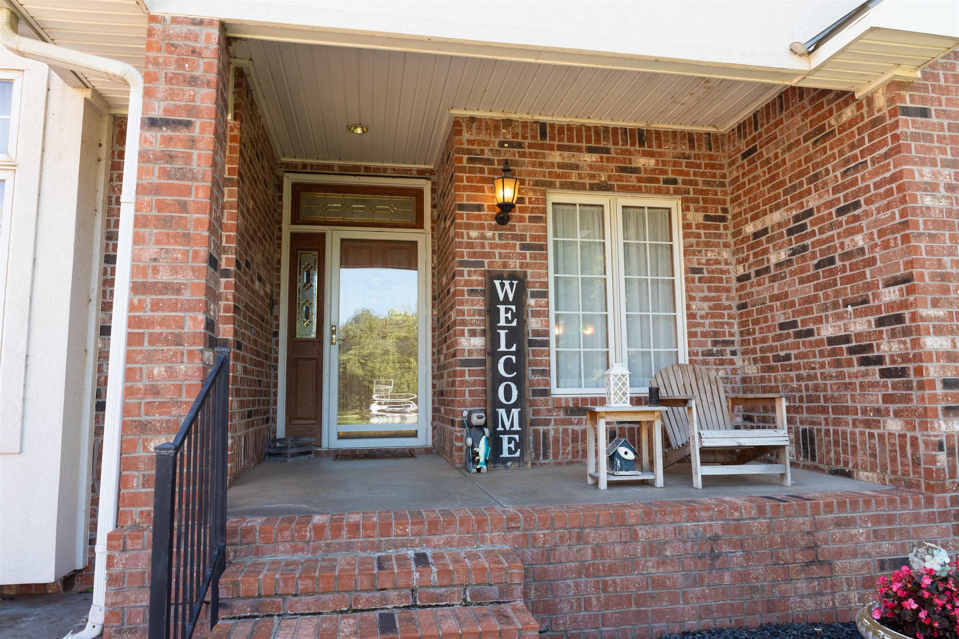 9 E Flanigan Dr Property Photo 2