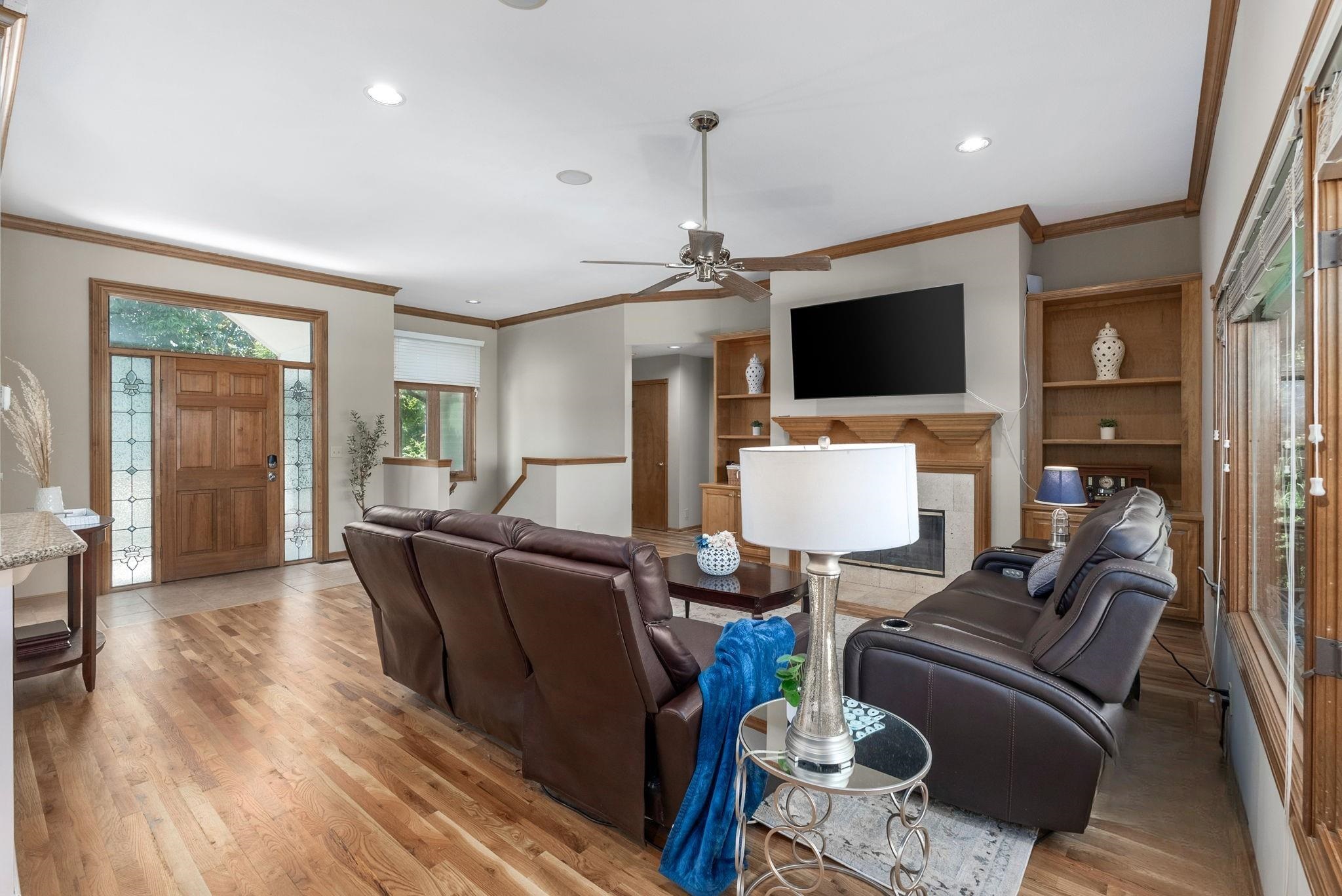 8024 E Greenbriar Ct Property Photo 4