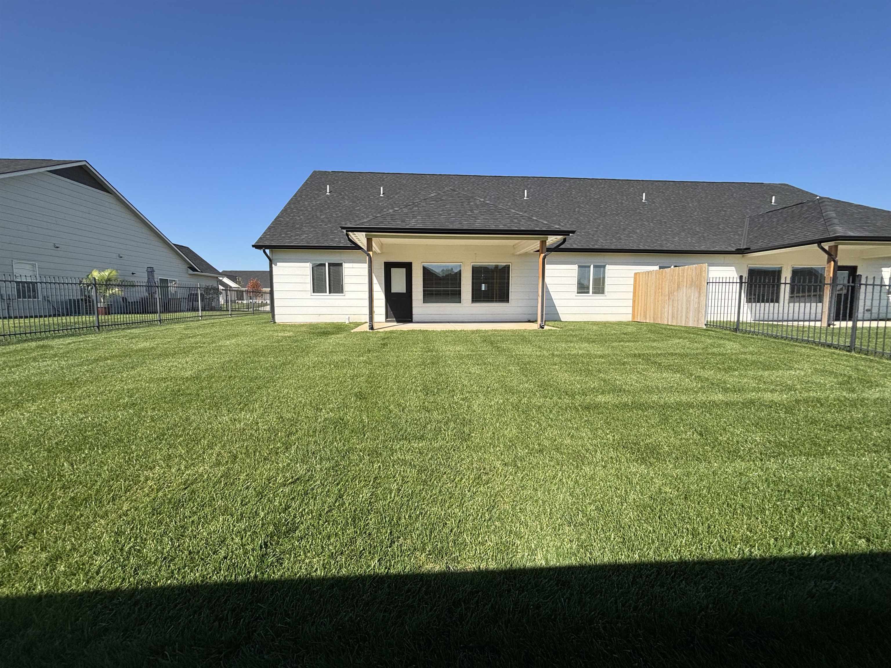 12907 W Thorton St. Property Photo 2