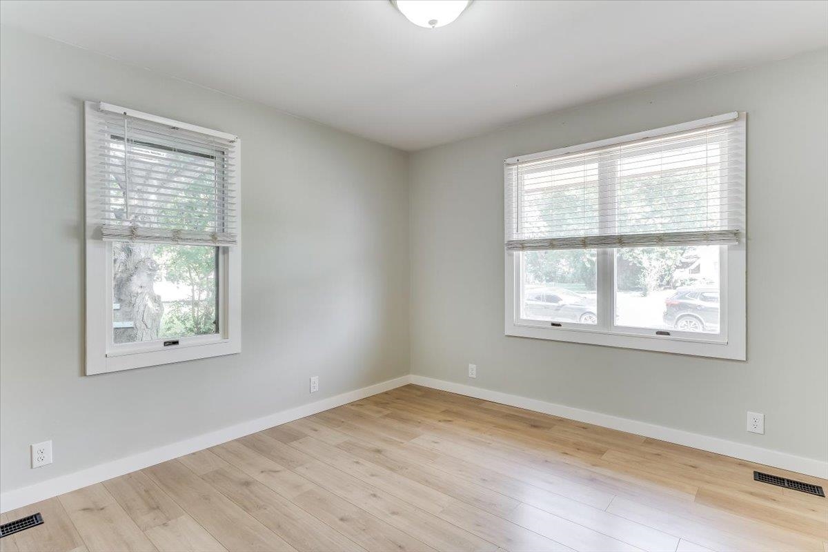 605 E Main St Property Photo 18