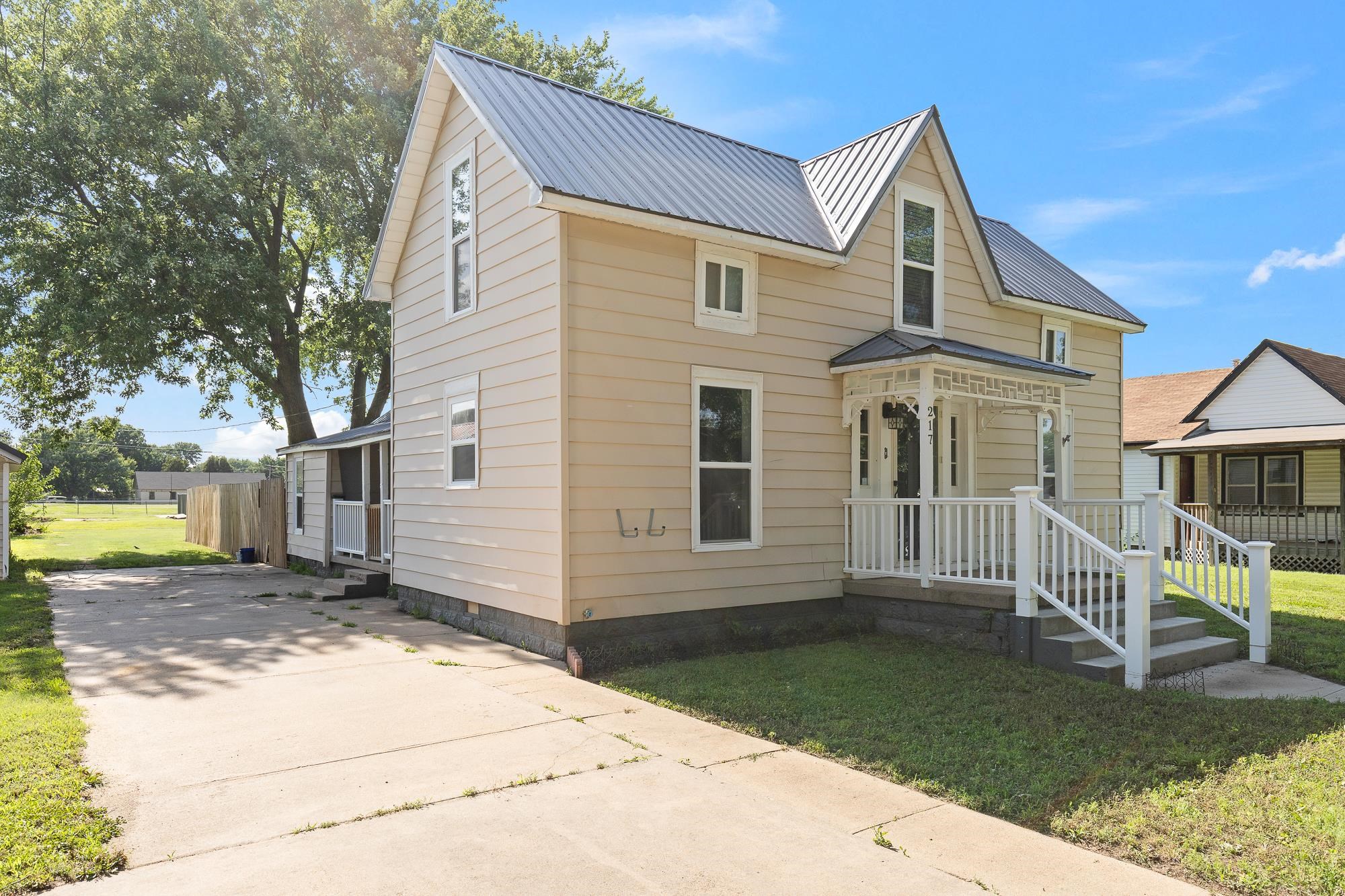 217 N Emporia St Property Photo 8