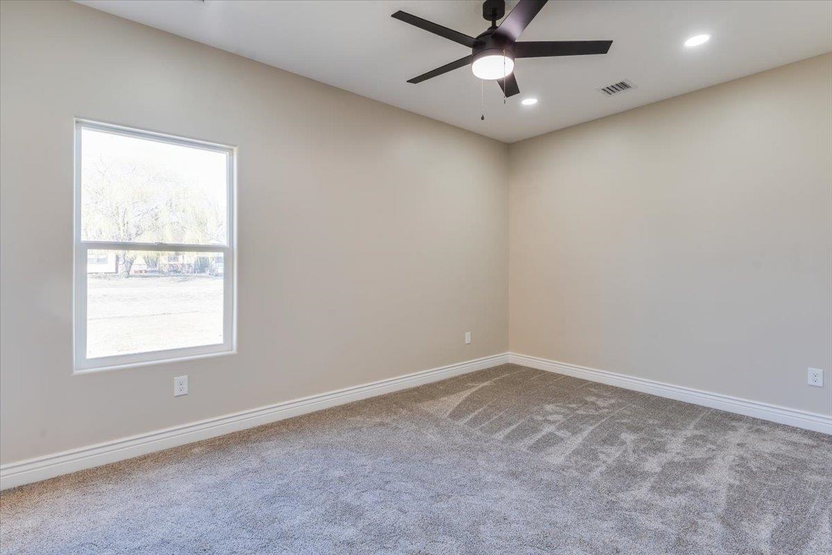 3509 N Sedgwick Property Photo 8