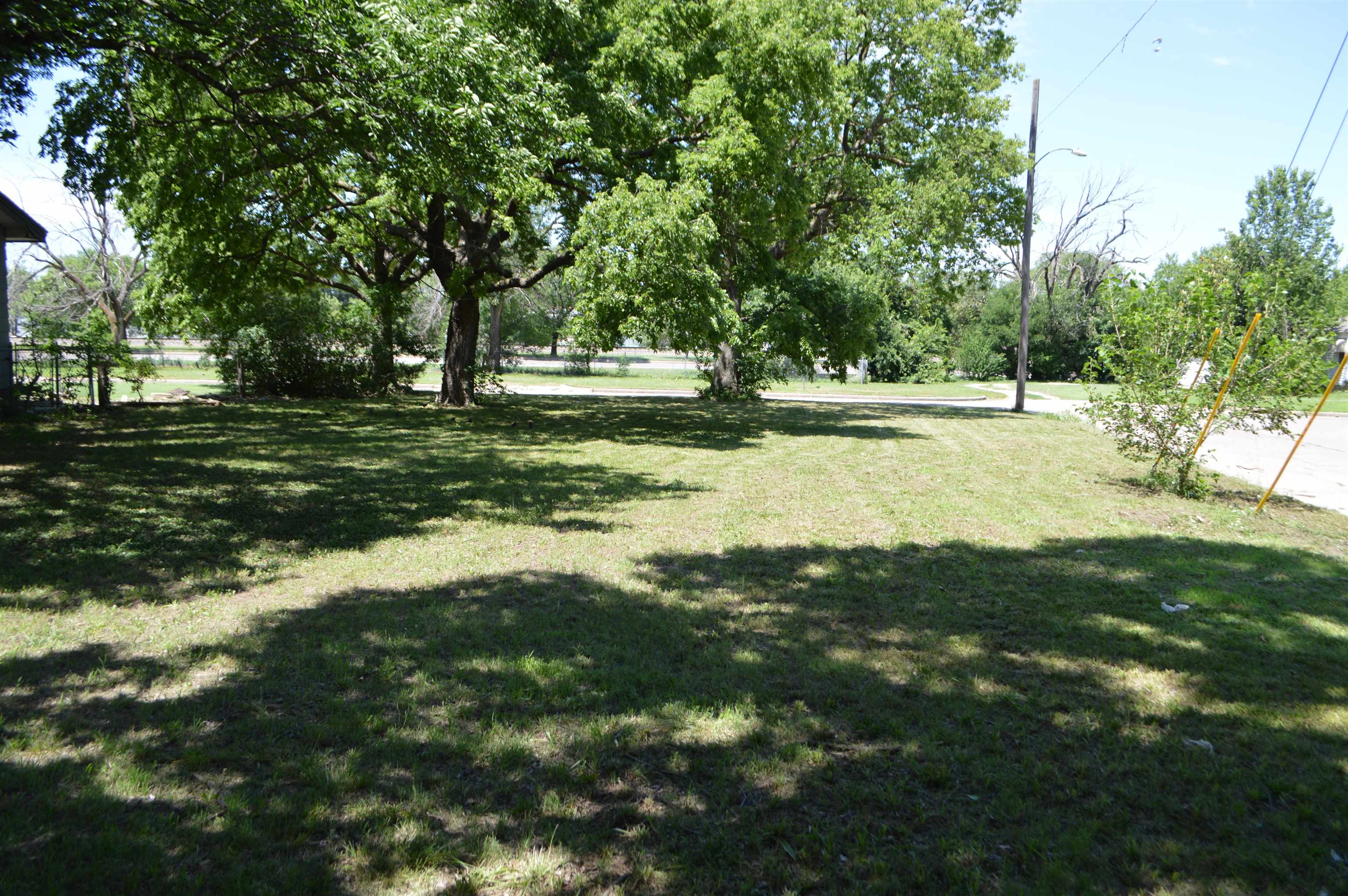 1802 S Lulu Property Photo 2