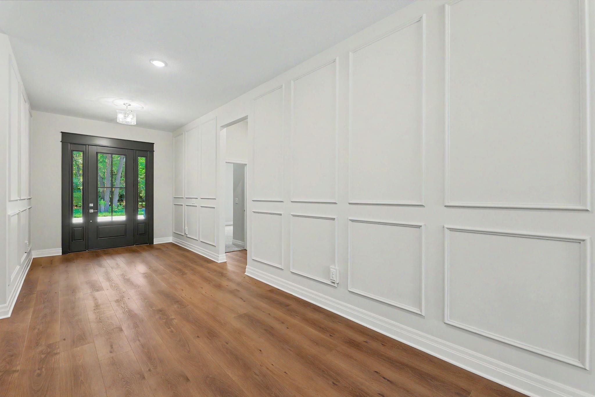 116 S Byron Property Photo 3