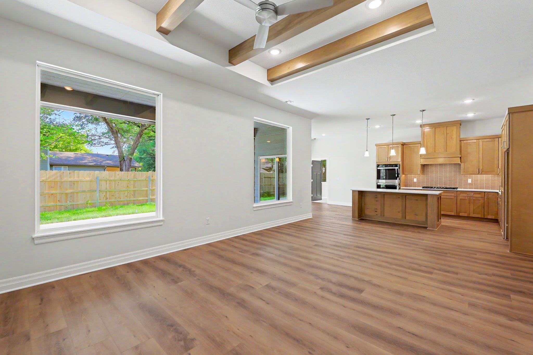 116 S Byron Property Photo 6