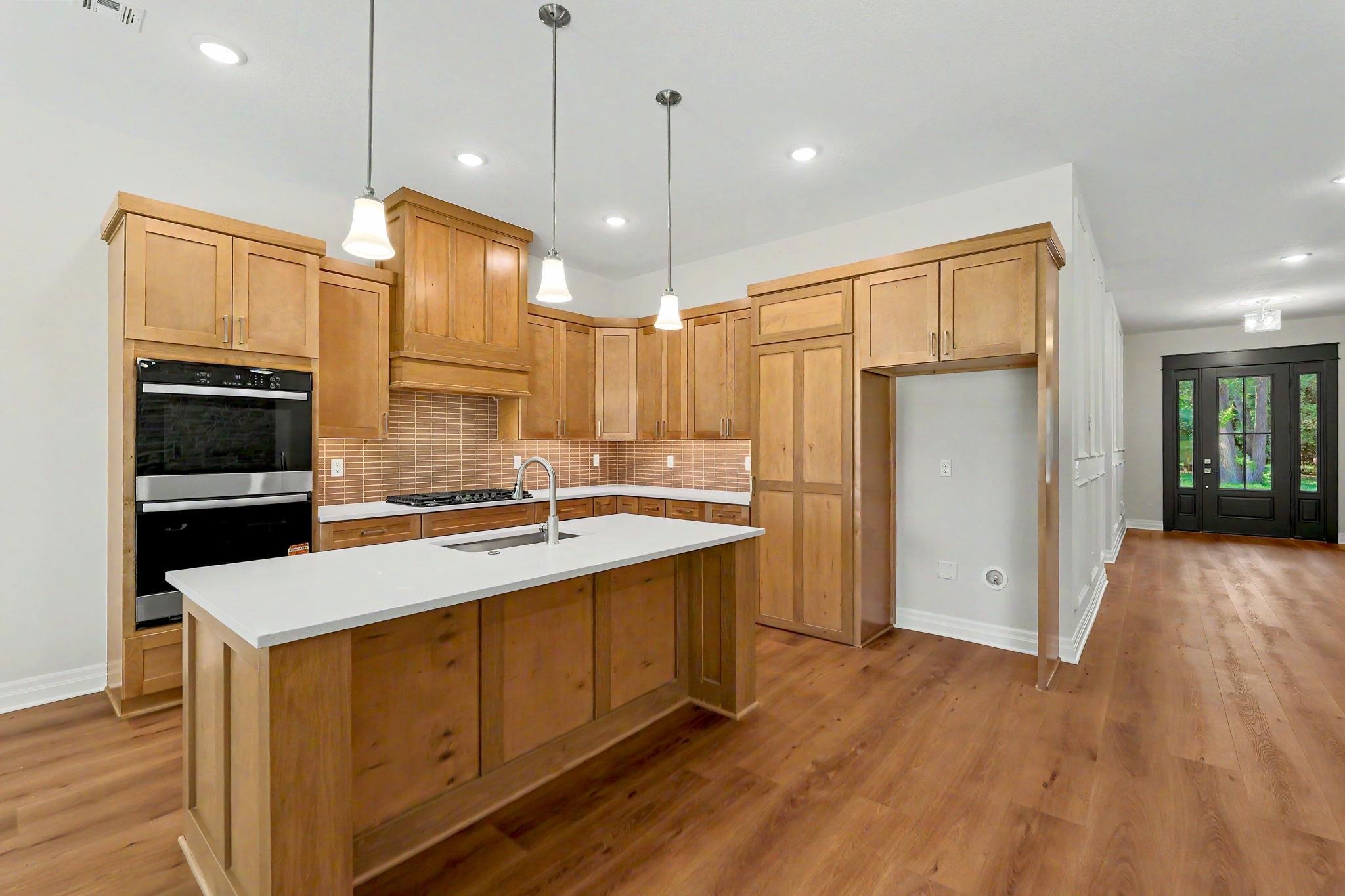 116 S Byron Property Photo 8