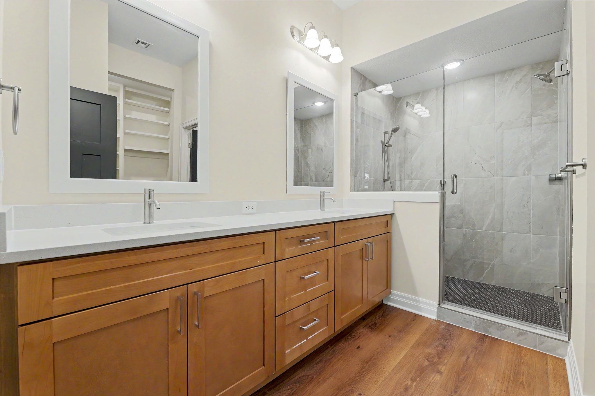 116 S Byron Property Photo 16