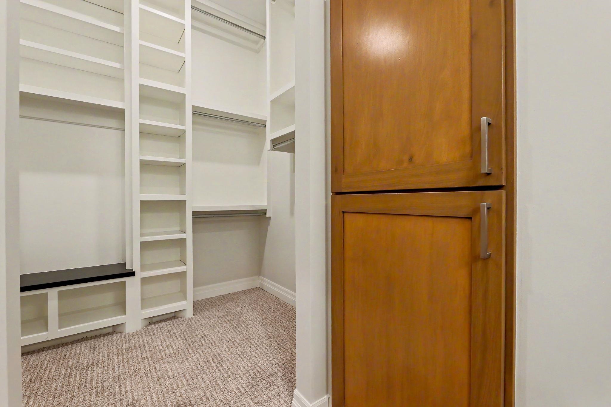 116 S Byron Property Photo 18