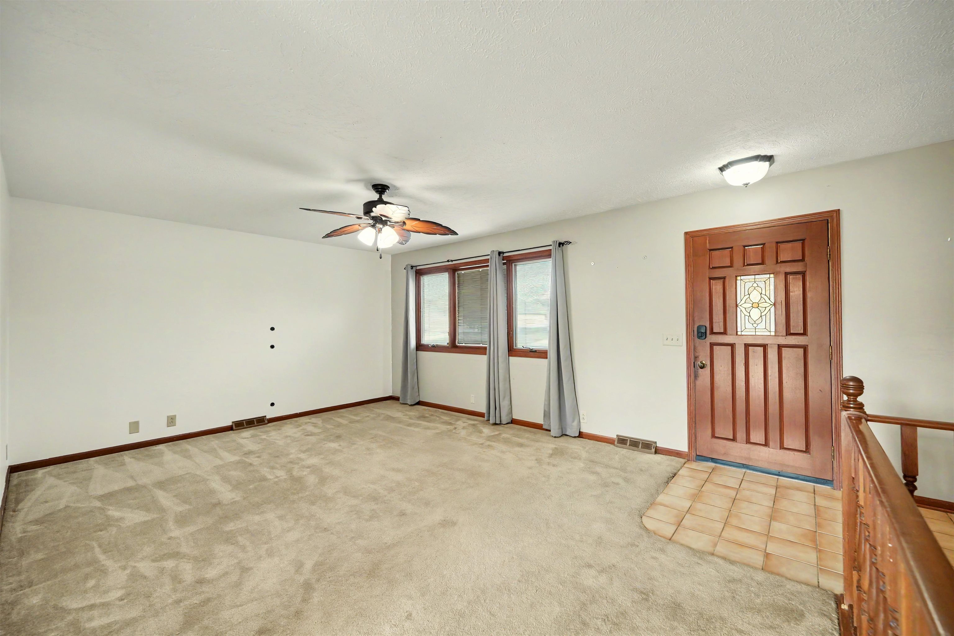 2311 Applewood Ln Property Photo 6