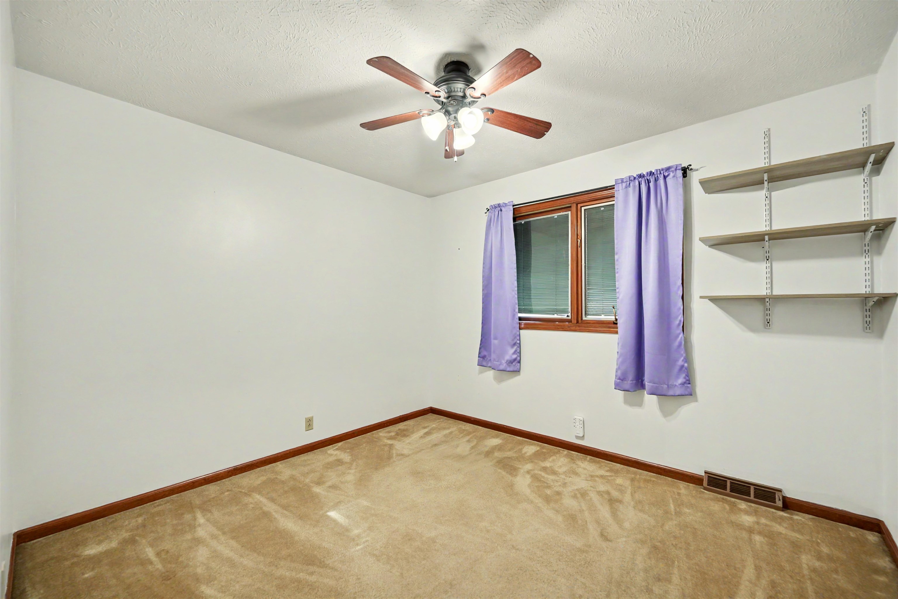 2311 Applewood Ln Property Photo 15