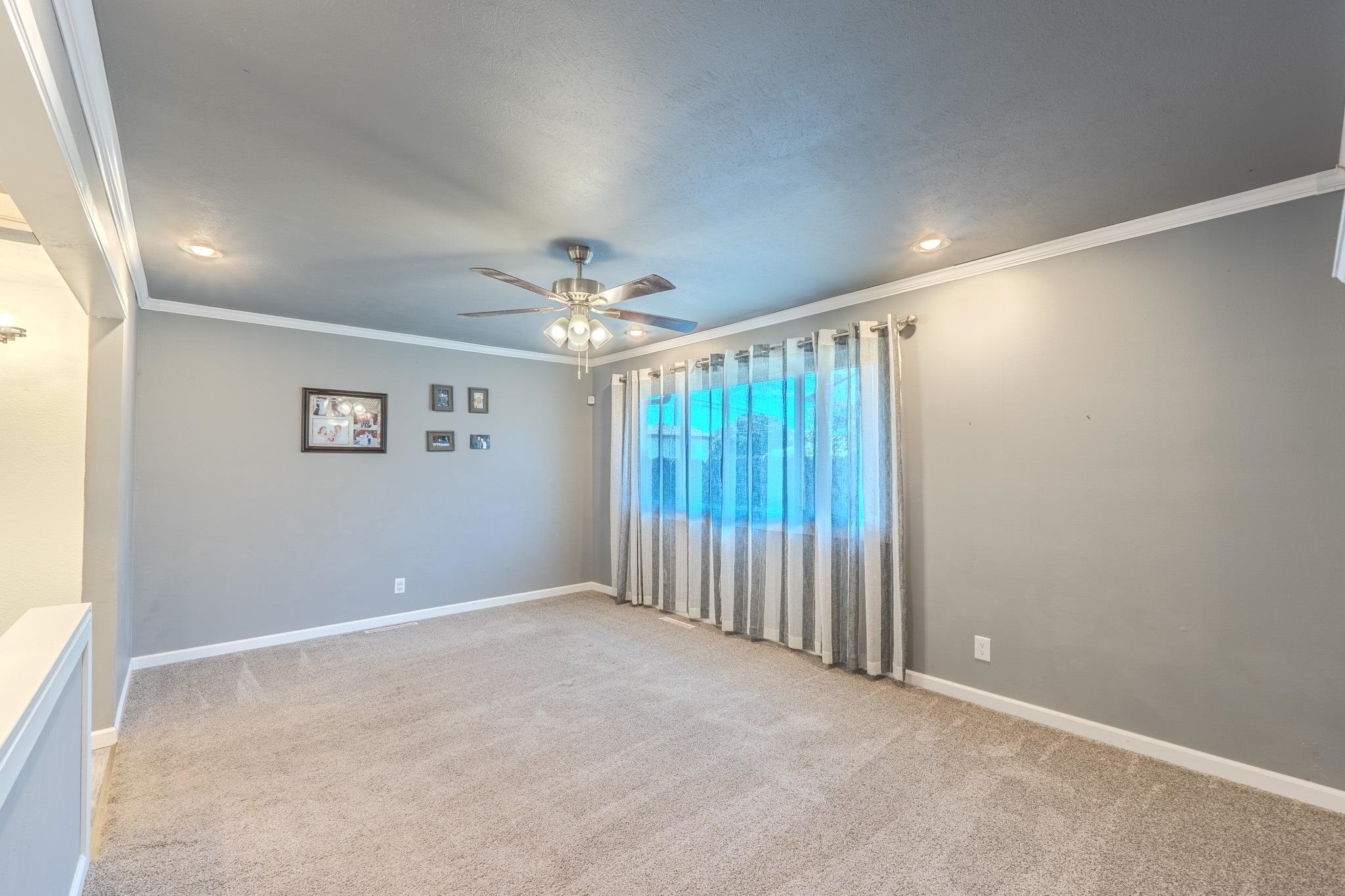 2110 N Moyle Property Photo 4