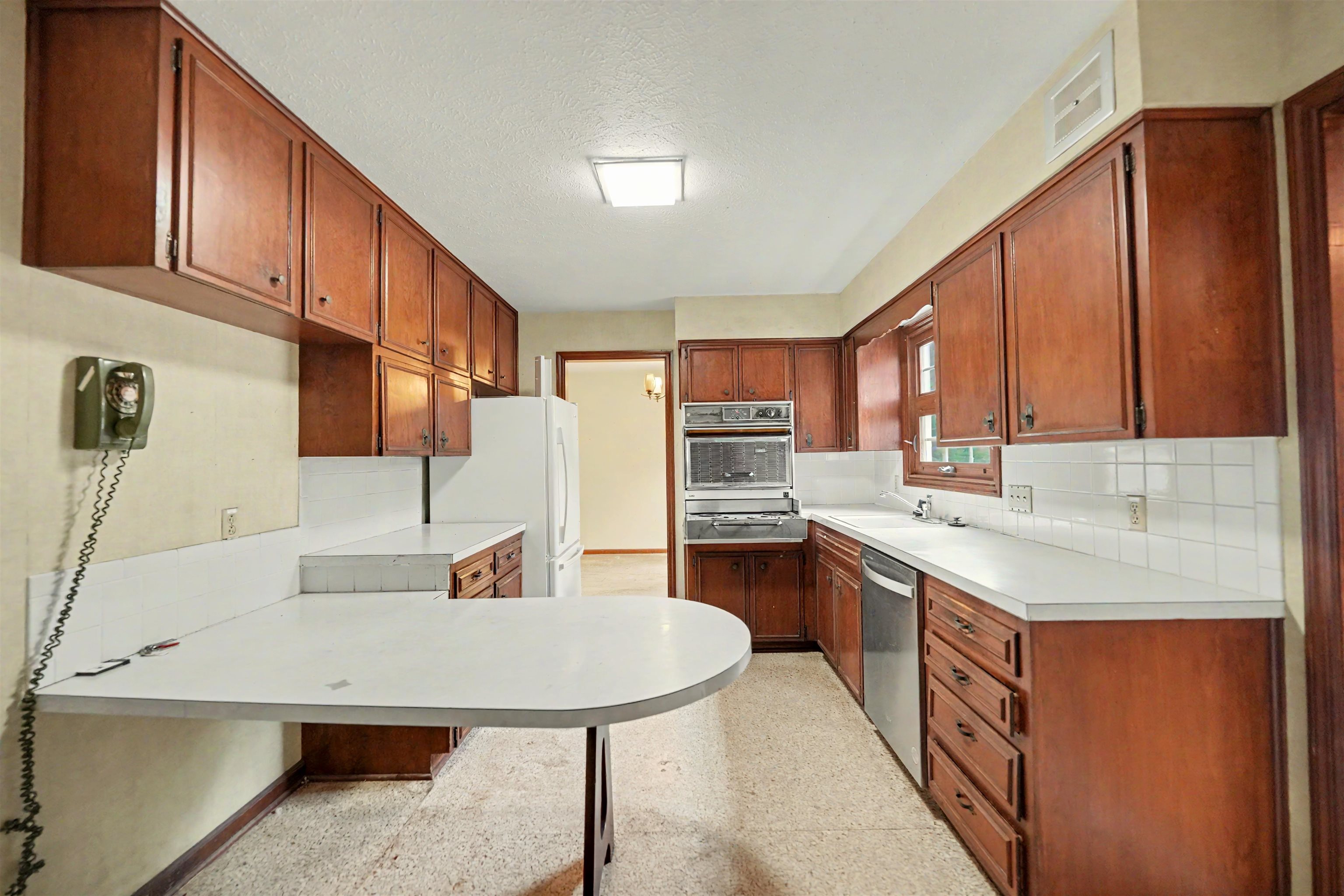 414 E Wayne Property Photo 7