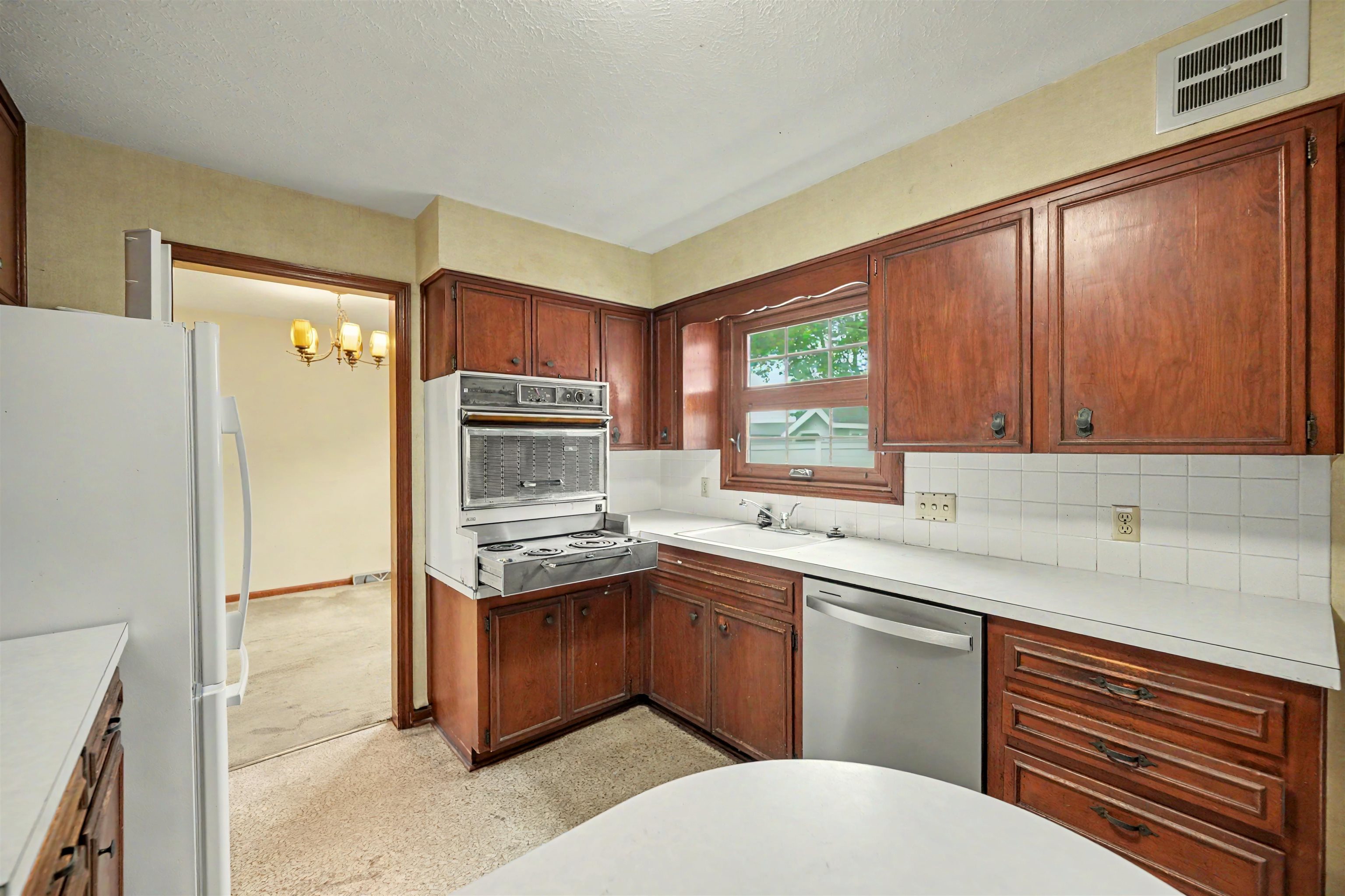 414 E Wayne Property Photo 8