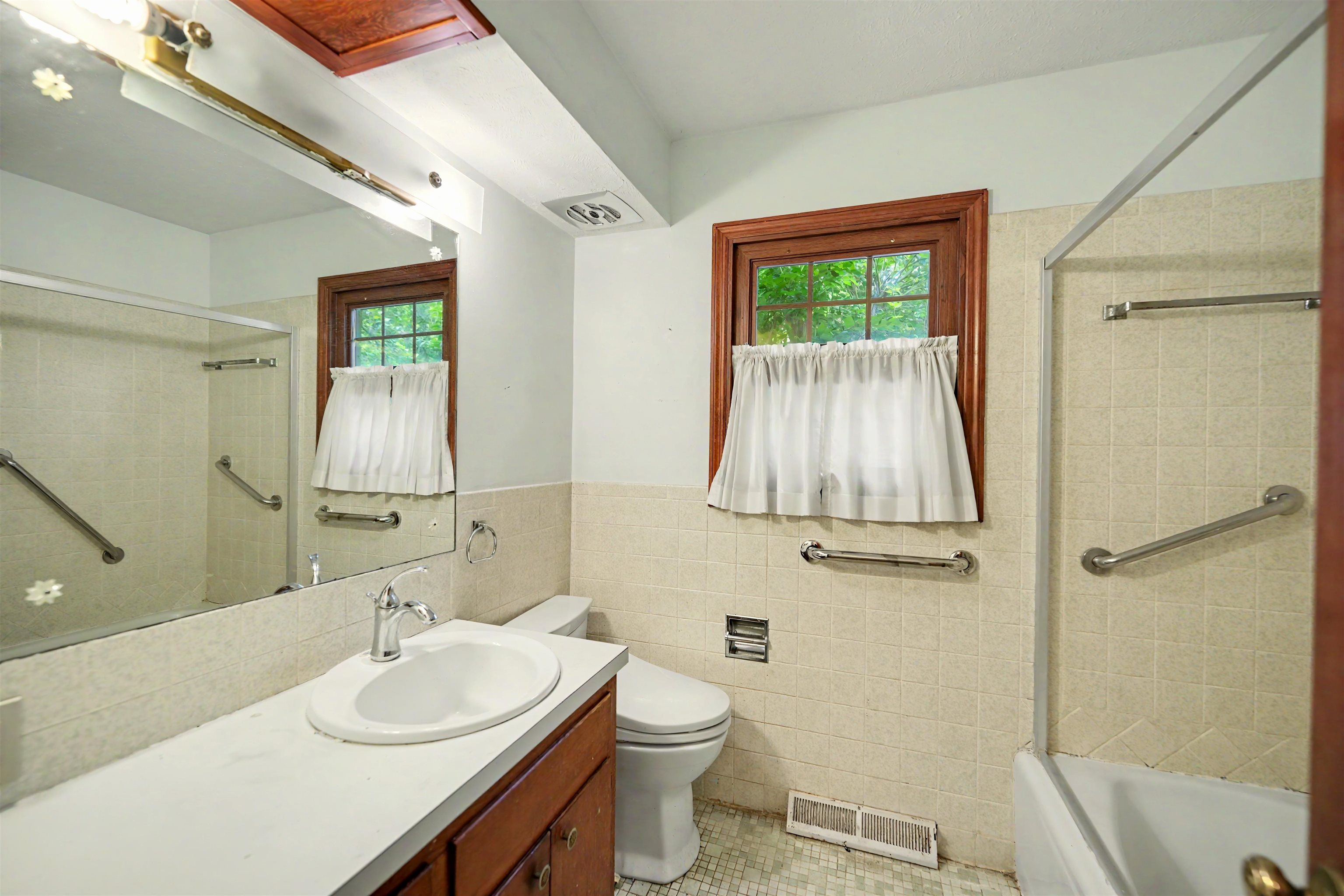 414 E Wayne Property Photo 15