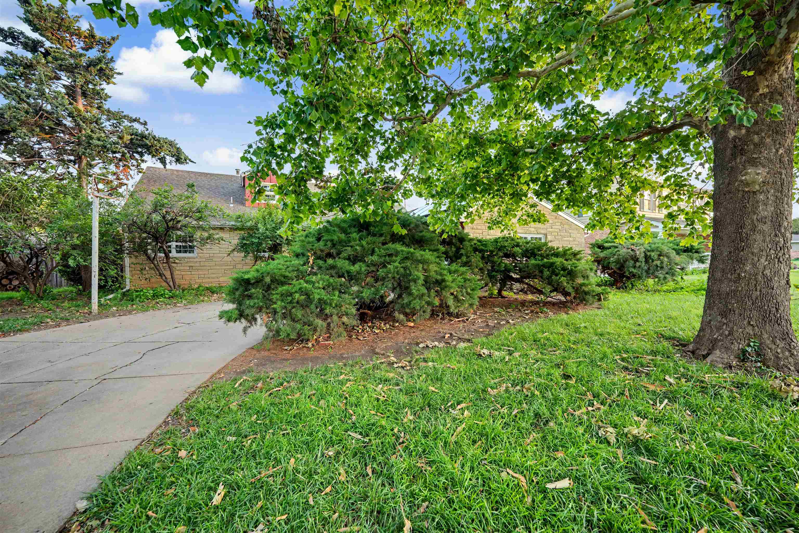 414 E Wayne Property Photo 26