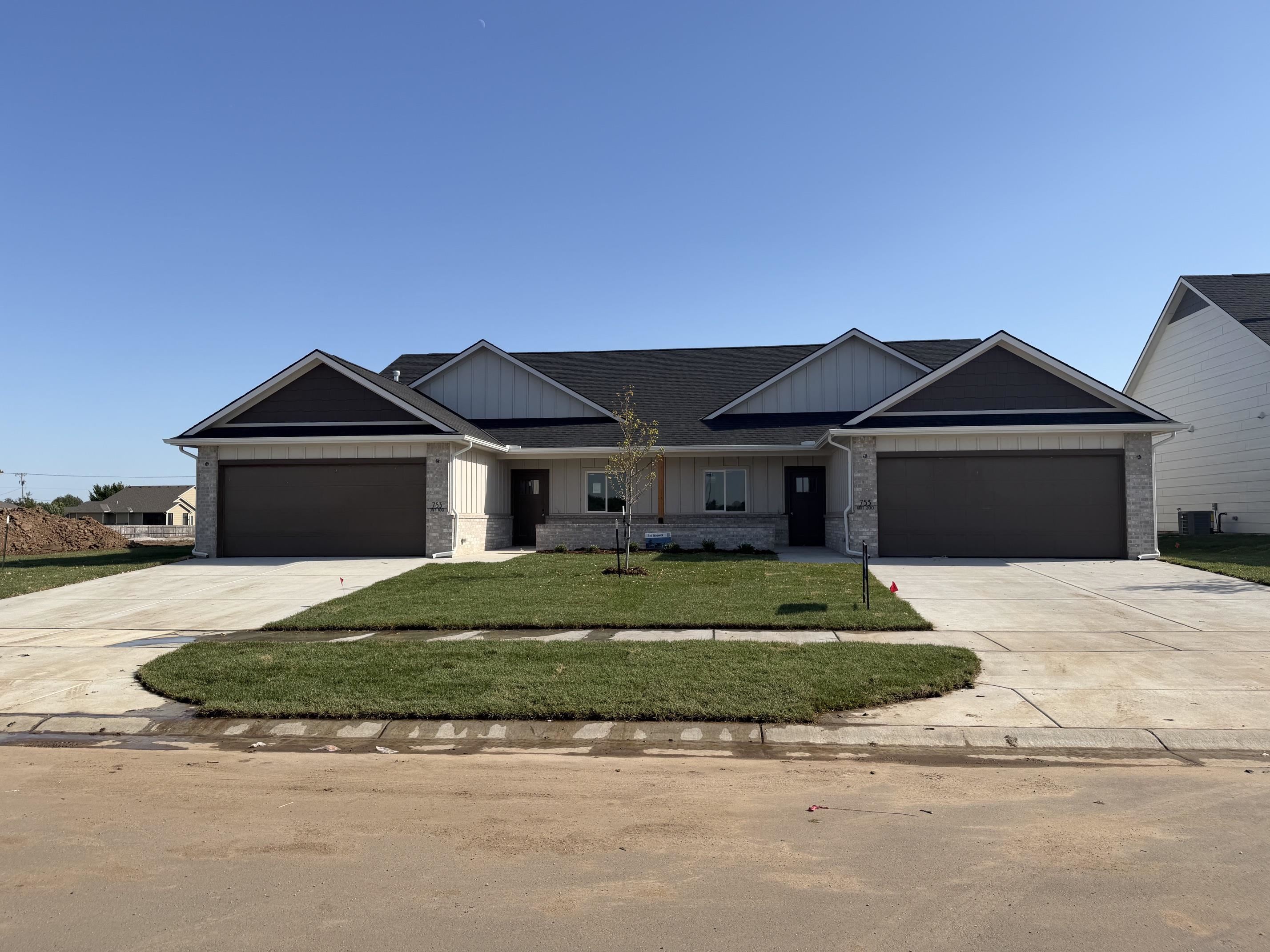 753 N Wheatland Property Photo 1