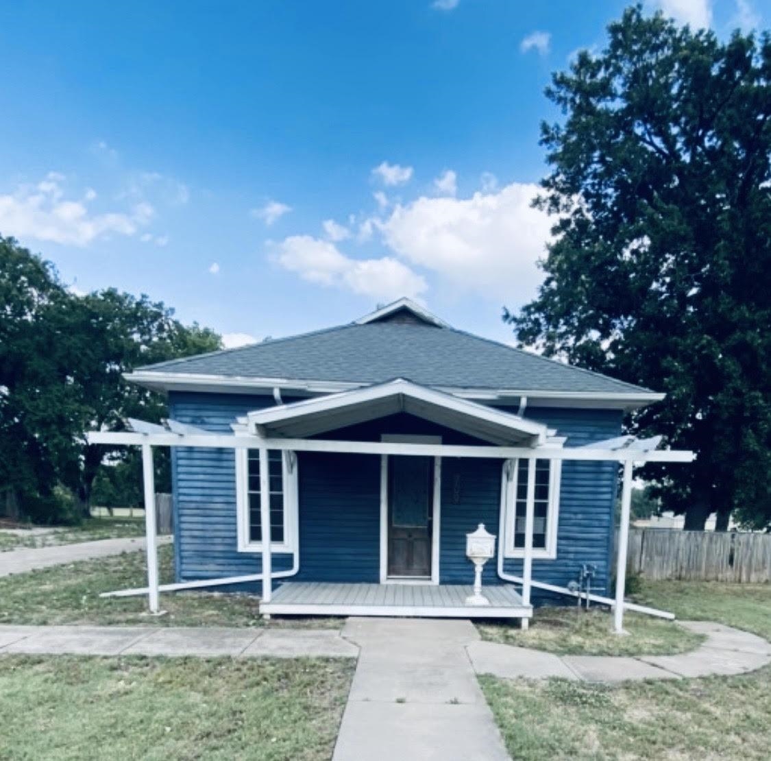709 N A Property Photo 1
