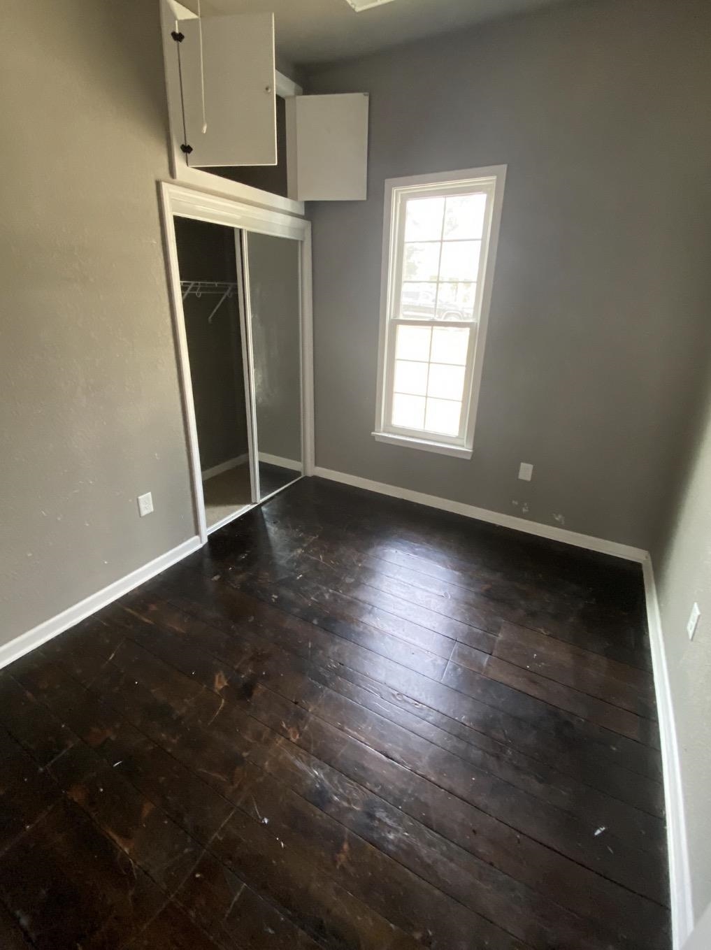 709 N A Property Photo 10