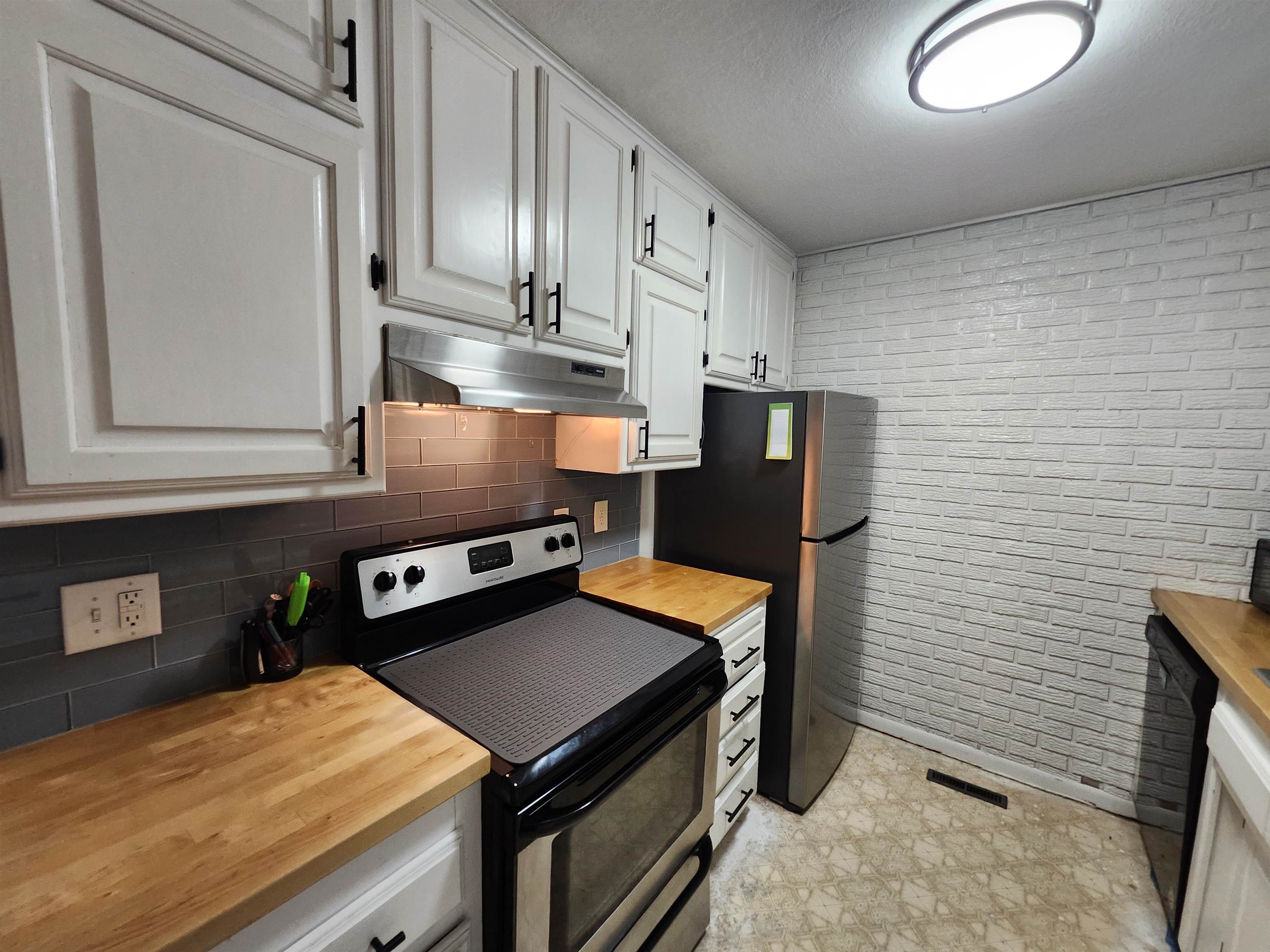 1407 E Crowley St Property Photo 6