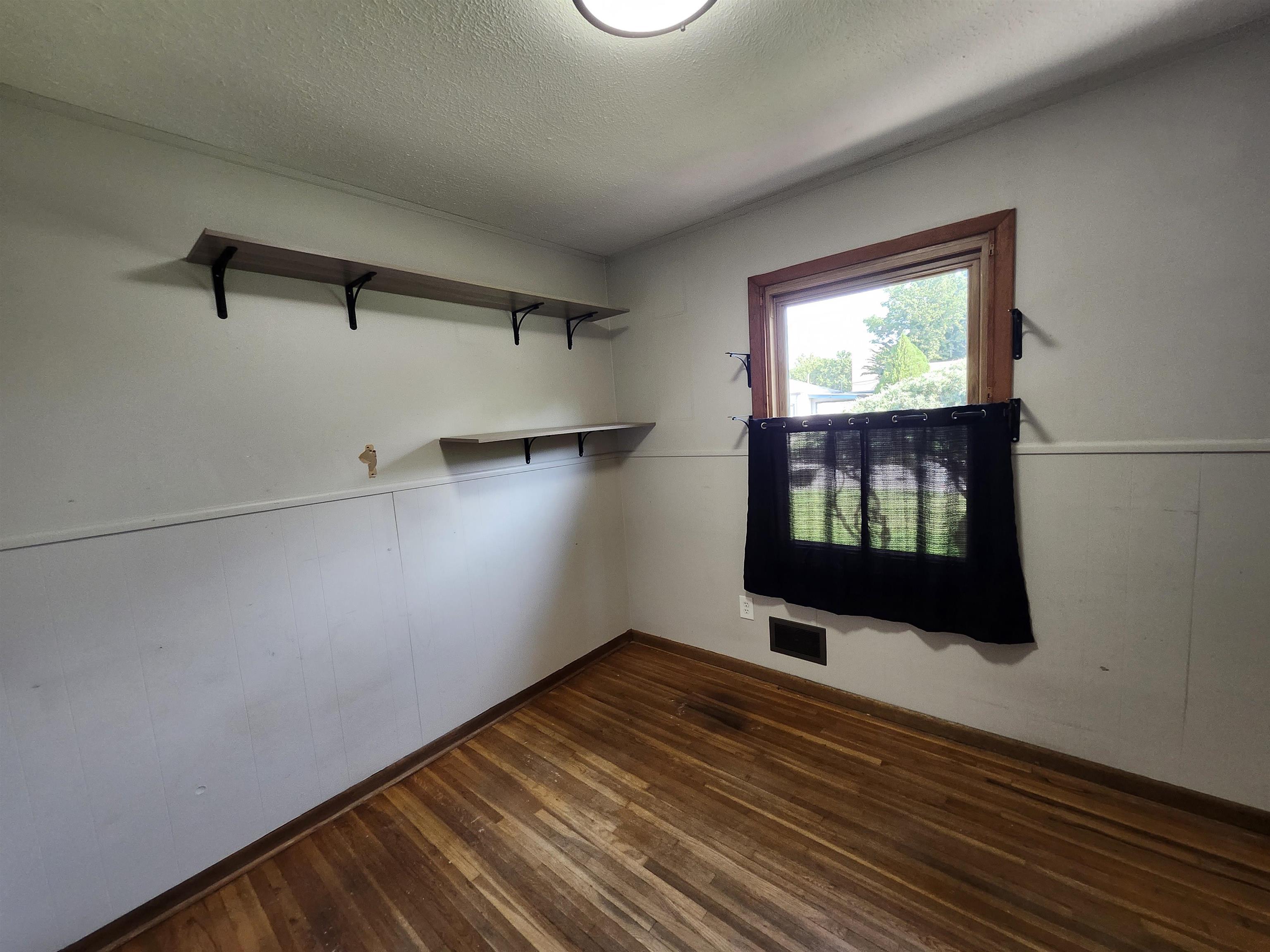 1407 E Crowley St Property Photo 10