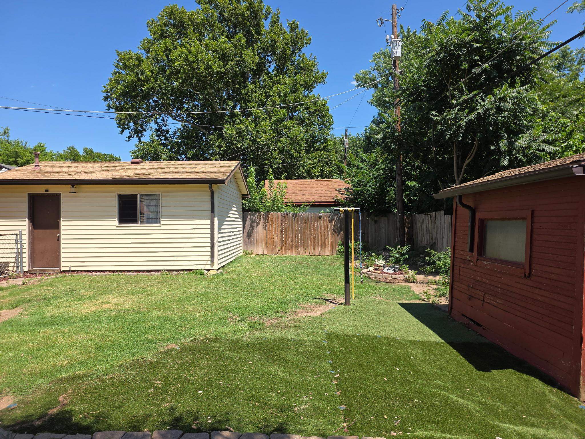 1407 E Crowley St Property Photo 16