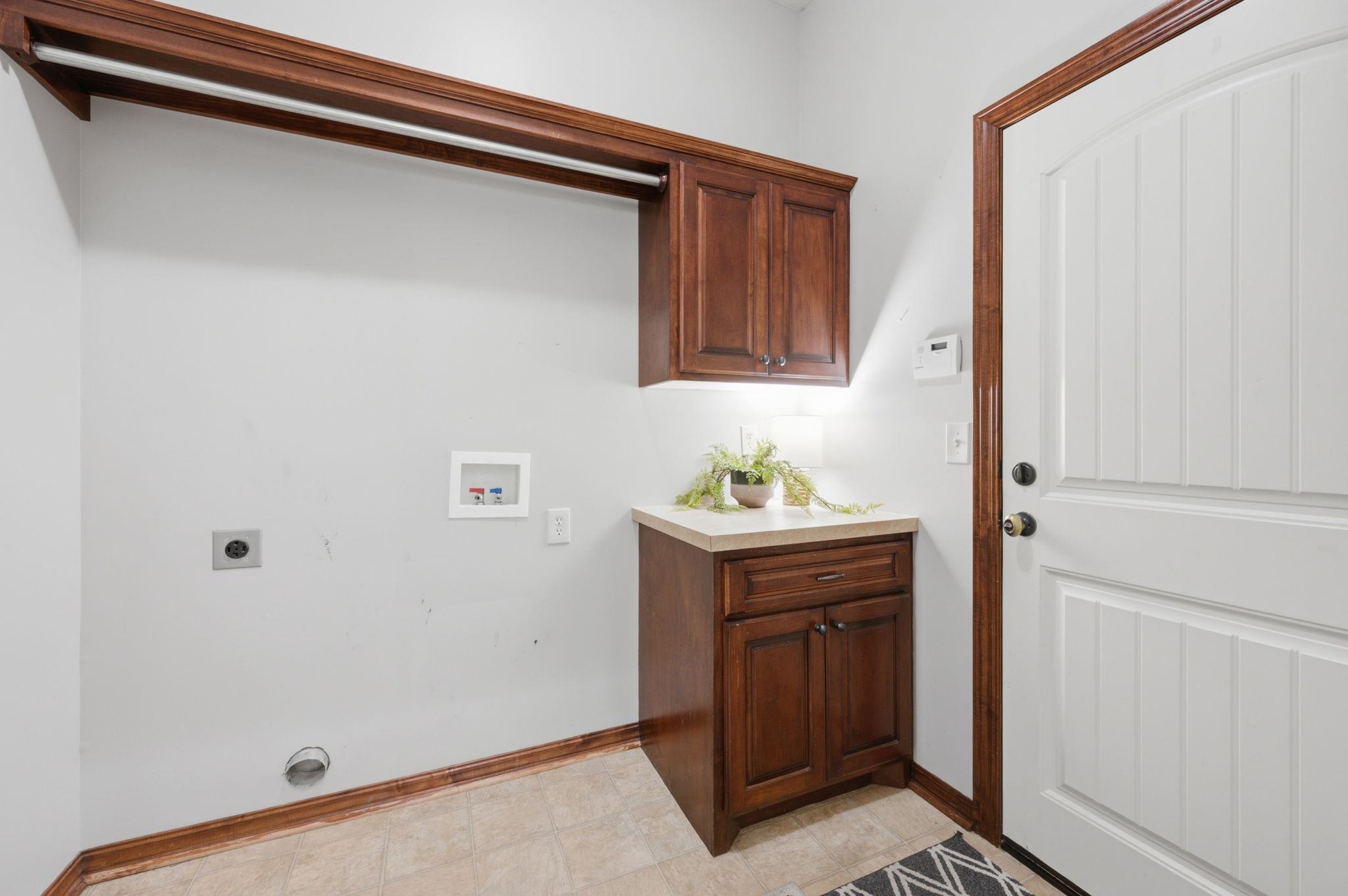 2243 N Silverdale St Property Photo 12