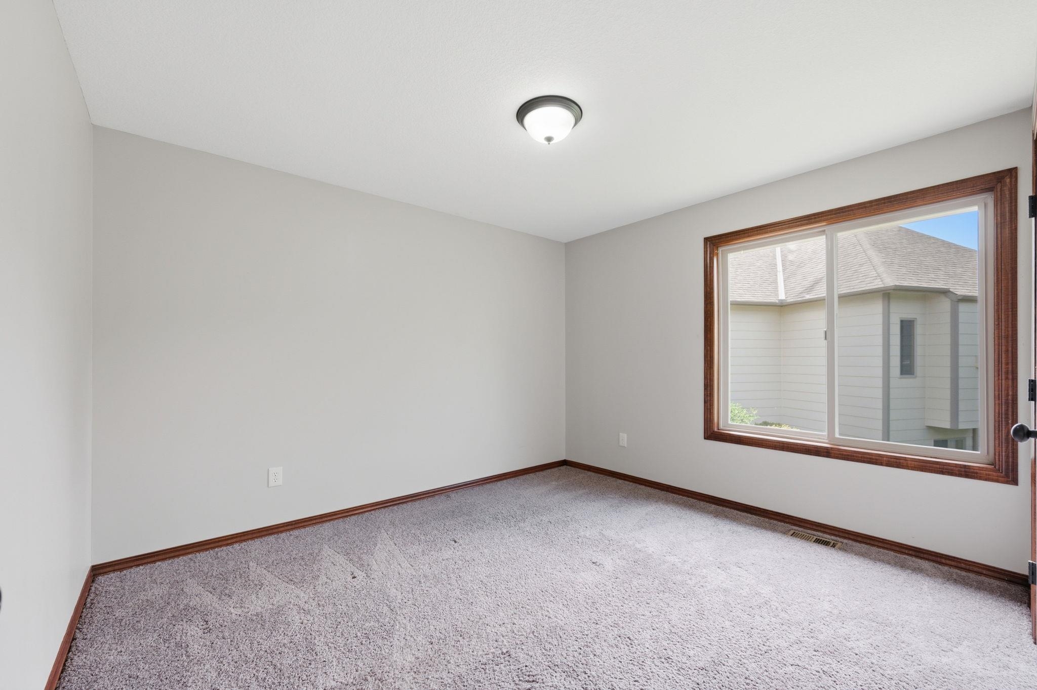 2243 N Silverdale St Property Photo 16