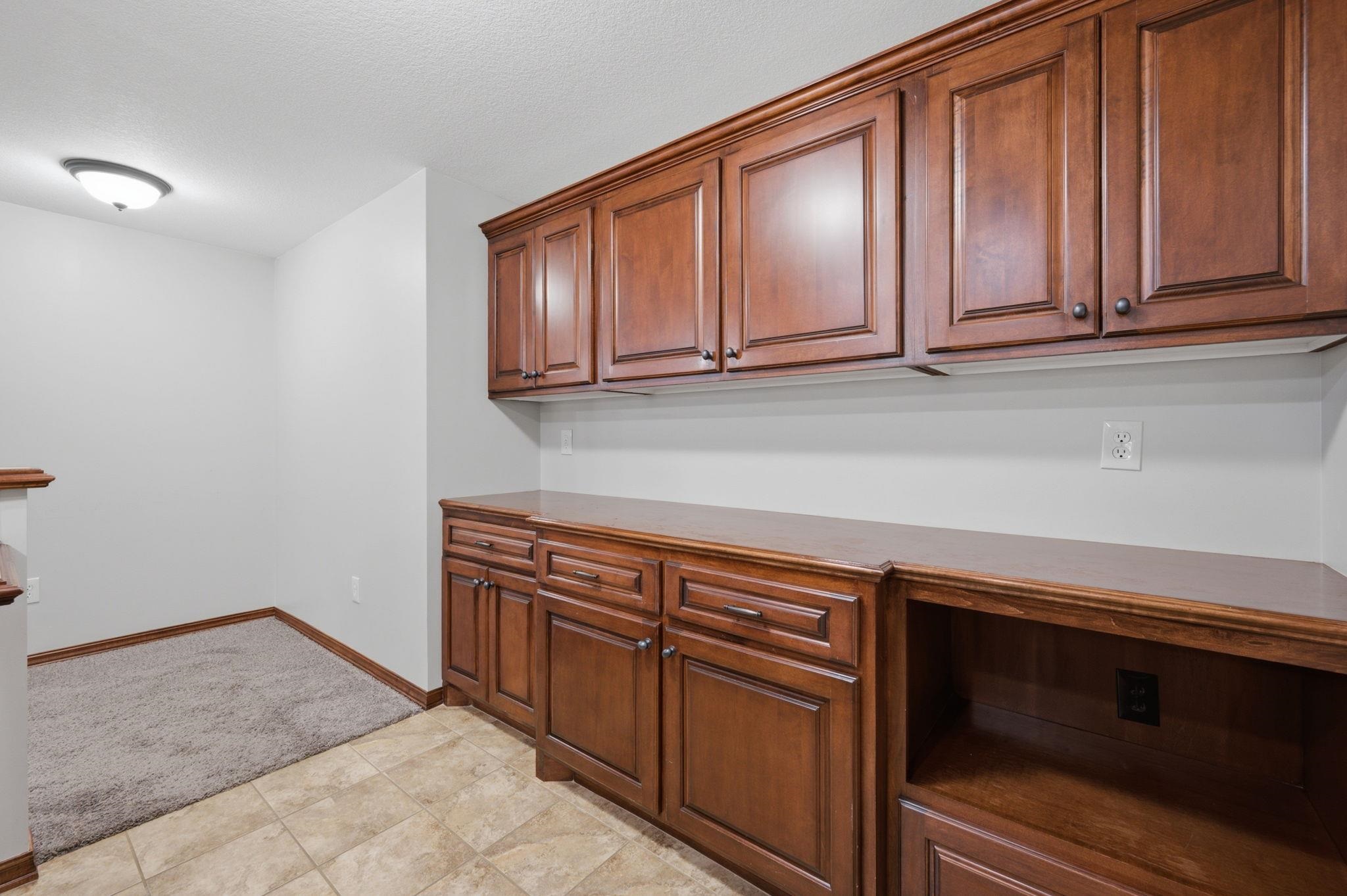 2243 N Silverdale St Property Photo 23